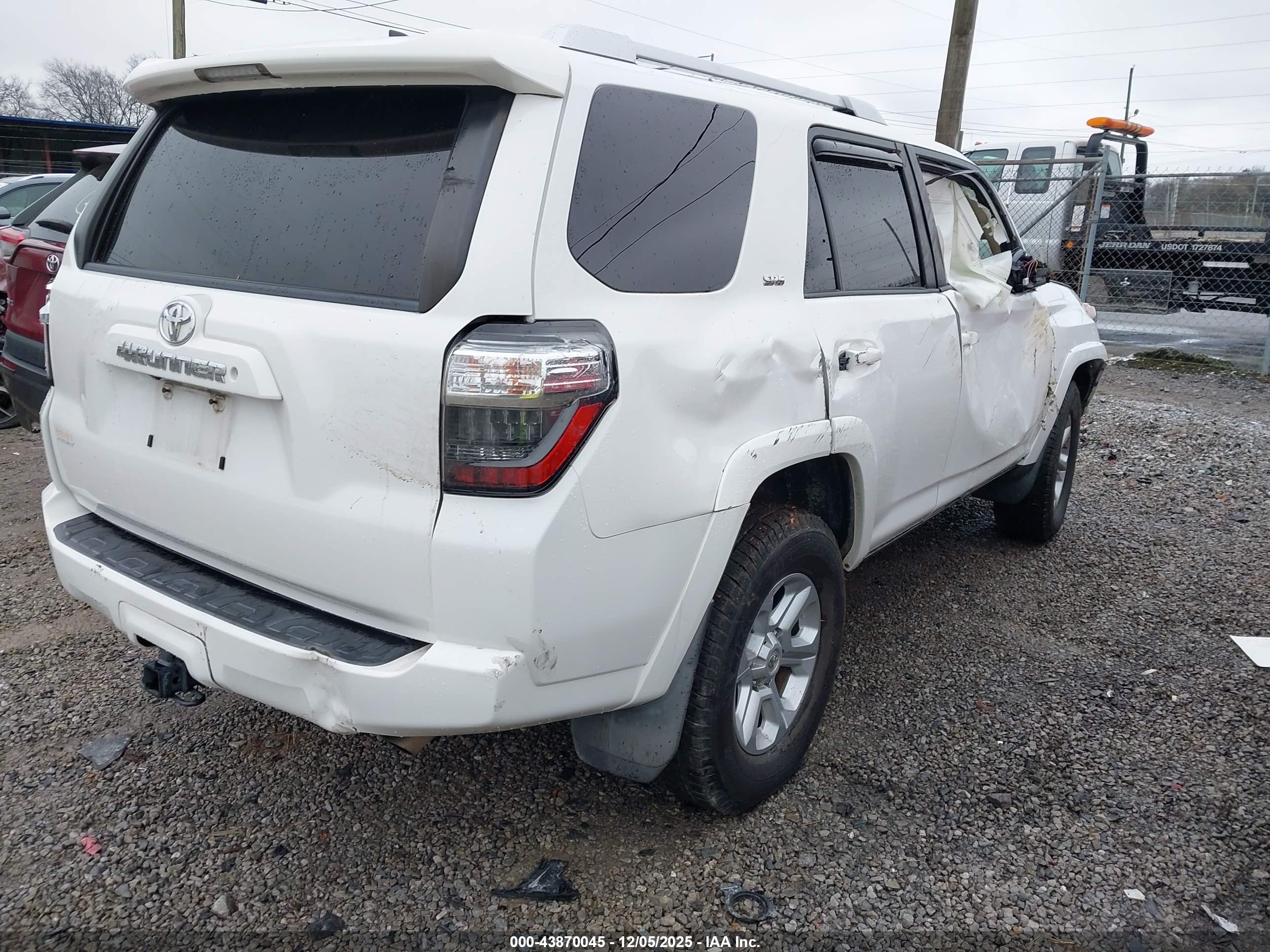 TOYOTA 4RUNNER image 4
