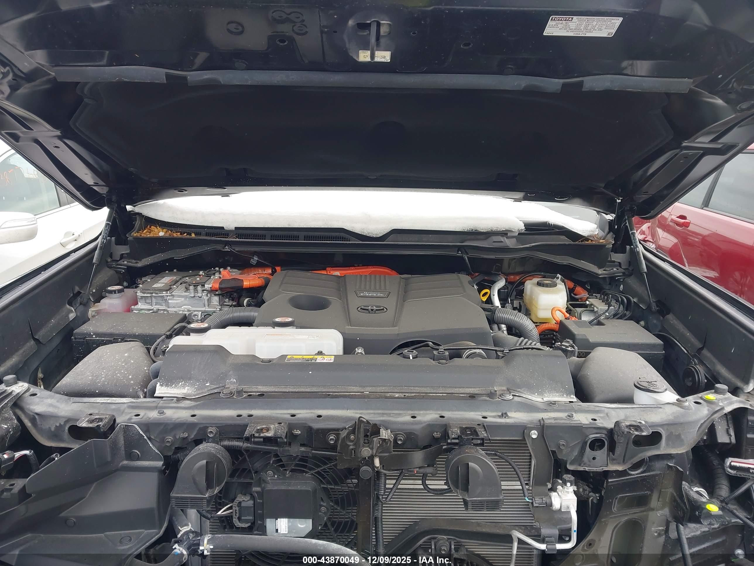 TOYOTA TUNDRA image 10