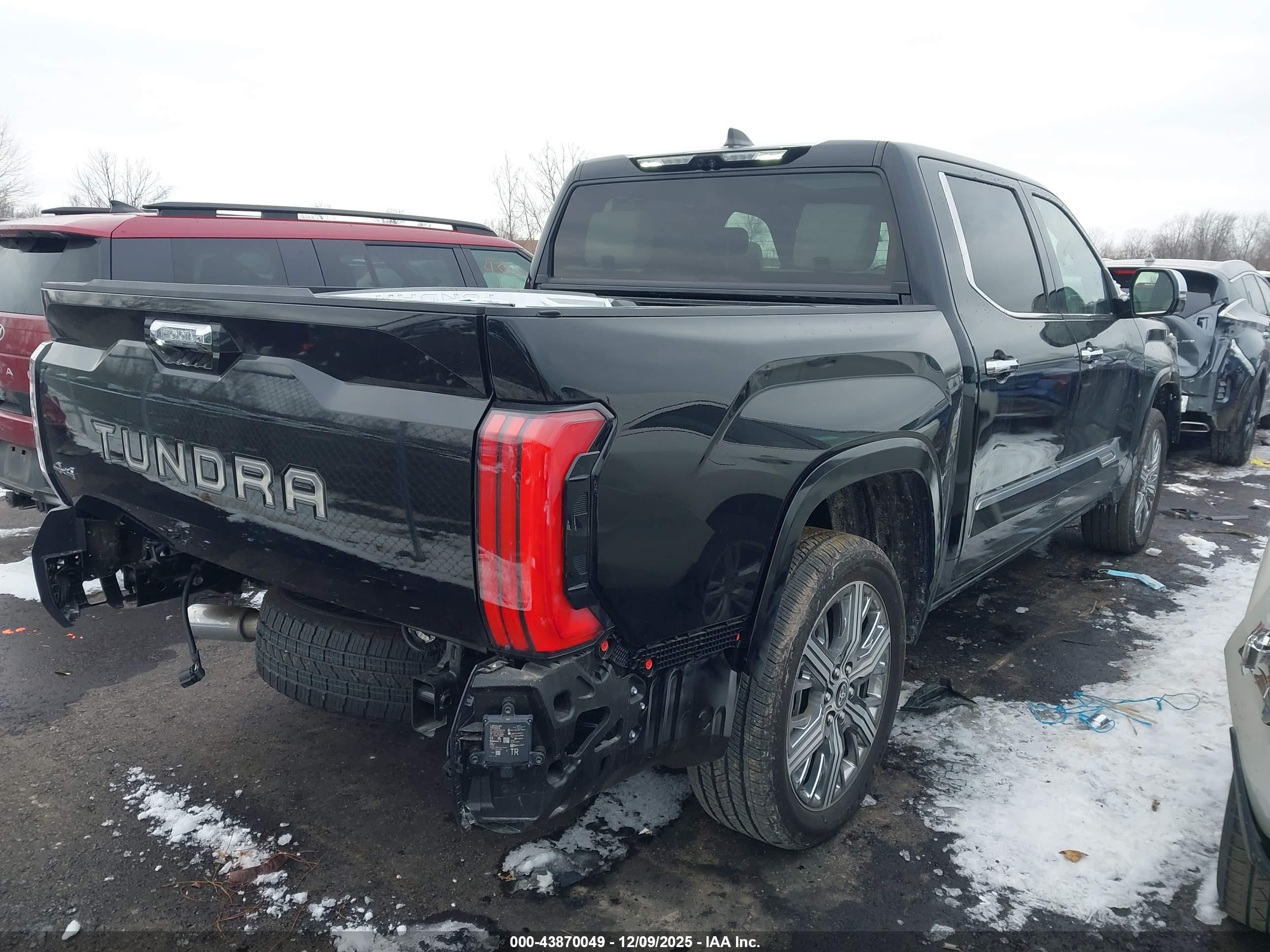 TOYOTA TUNDRA image 4