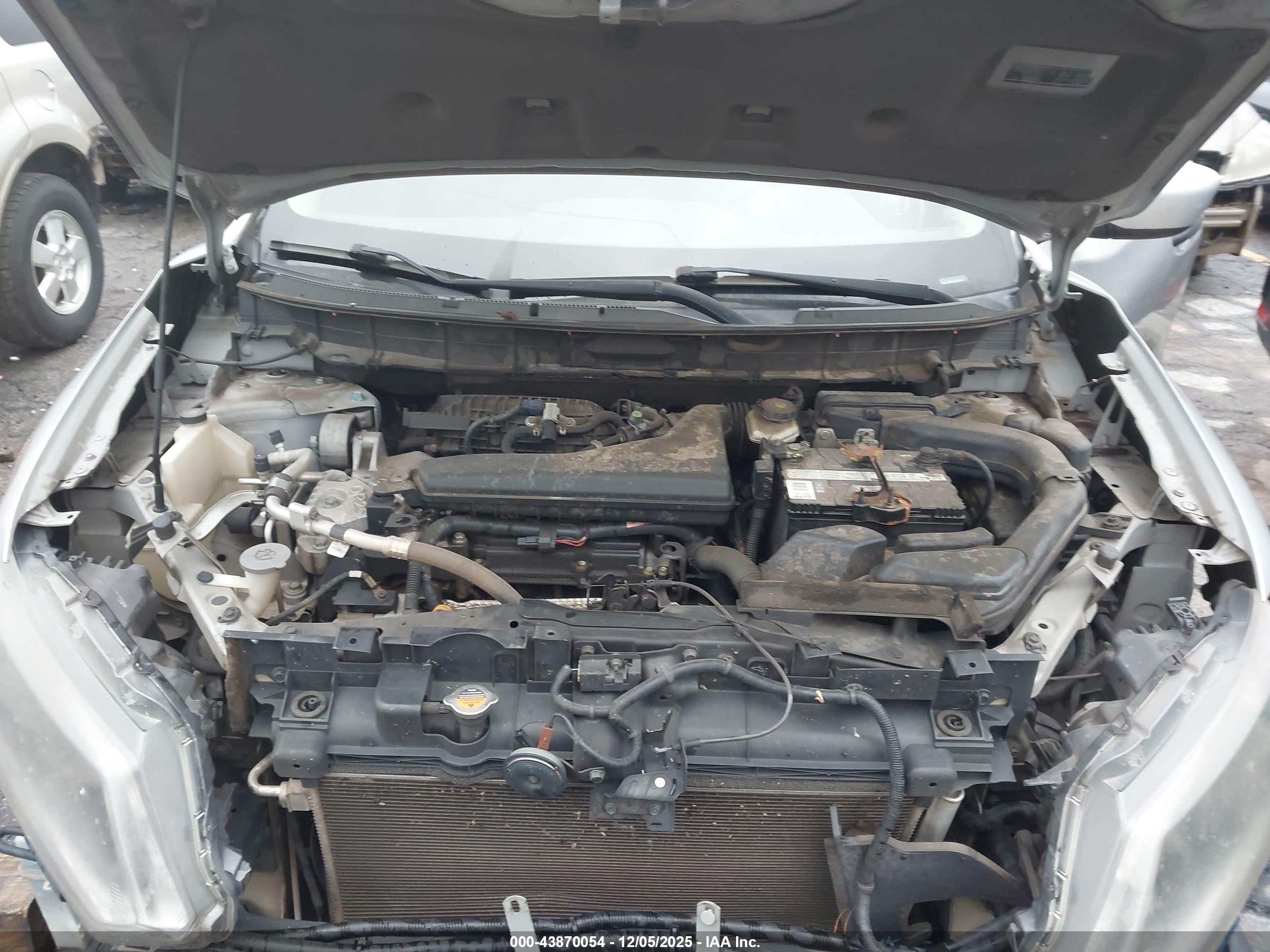 NISSAN ROGUE image 10