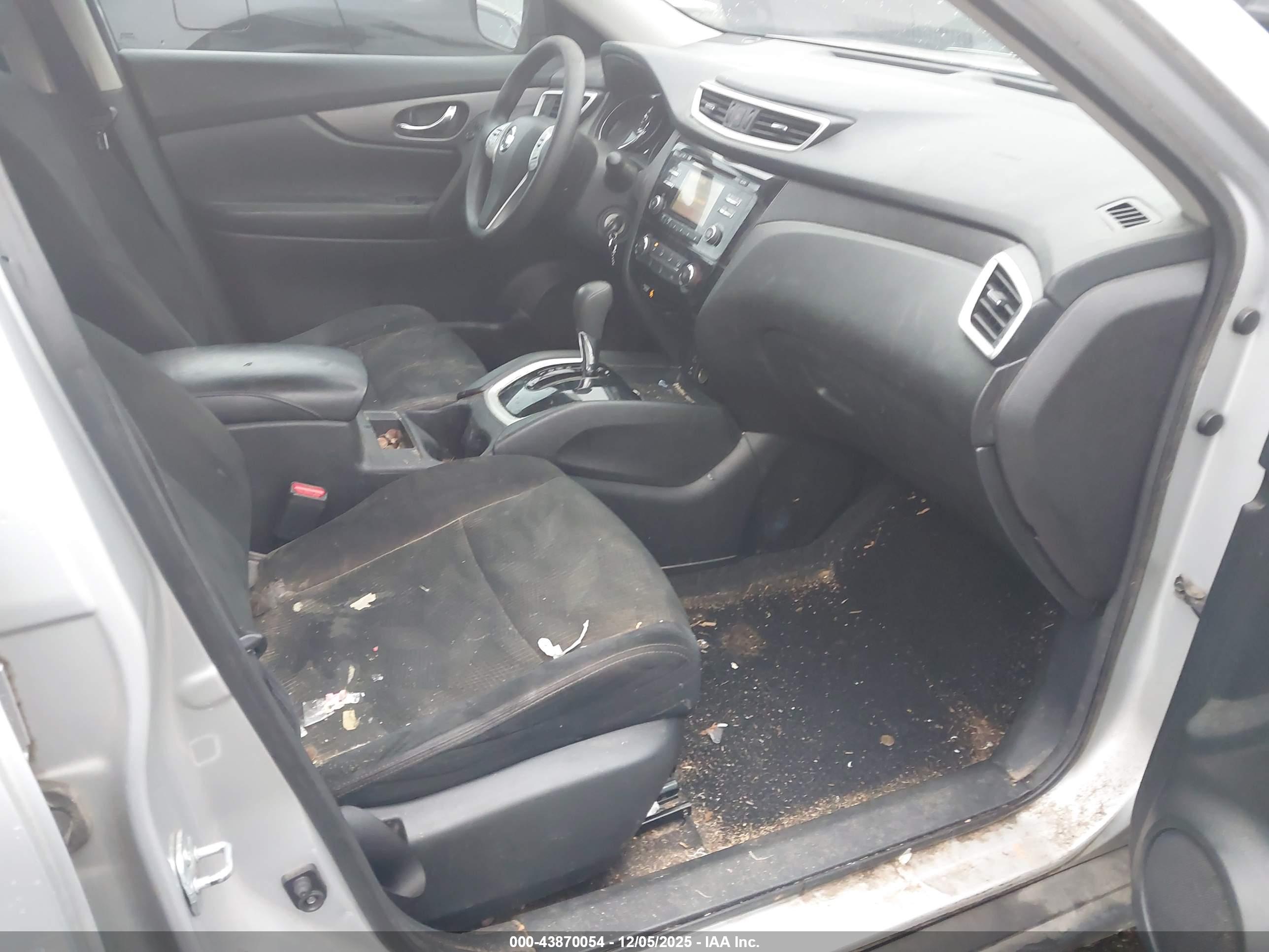 NISSAN ROGUE image 5