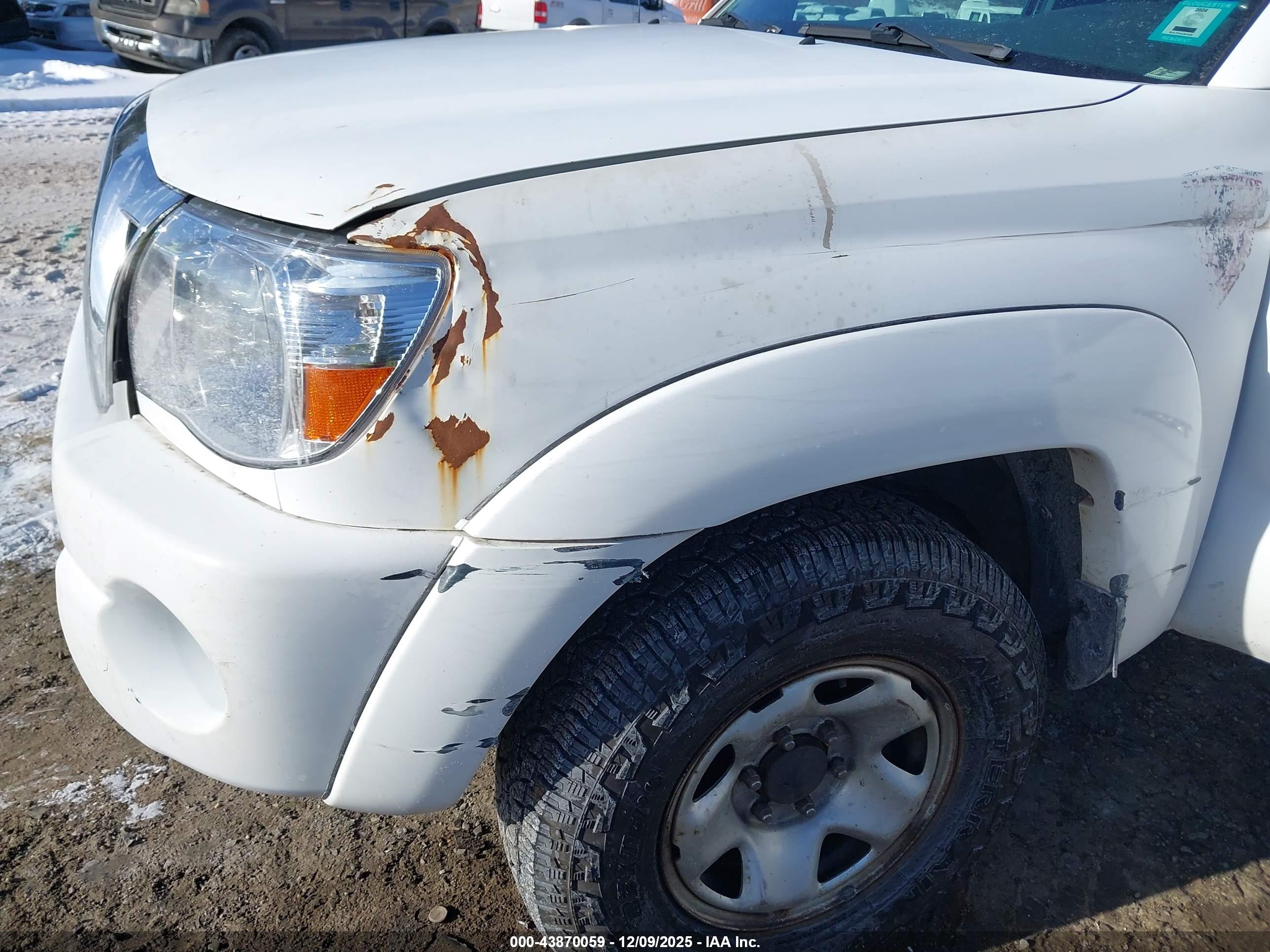 TOYOTA TACOMA image 6