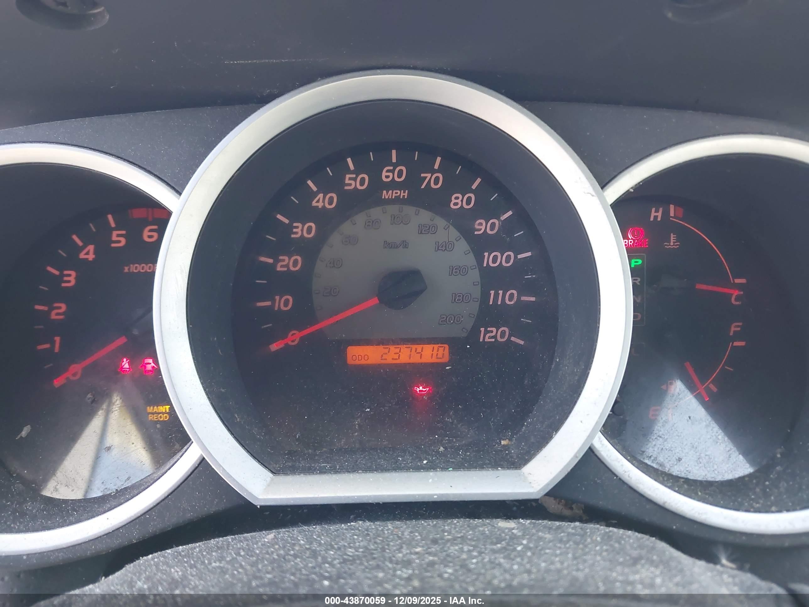 TOYOTA TACOMA image 7