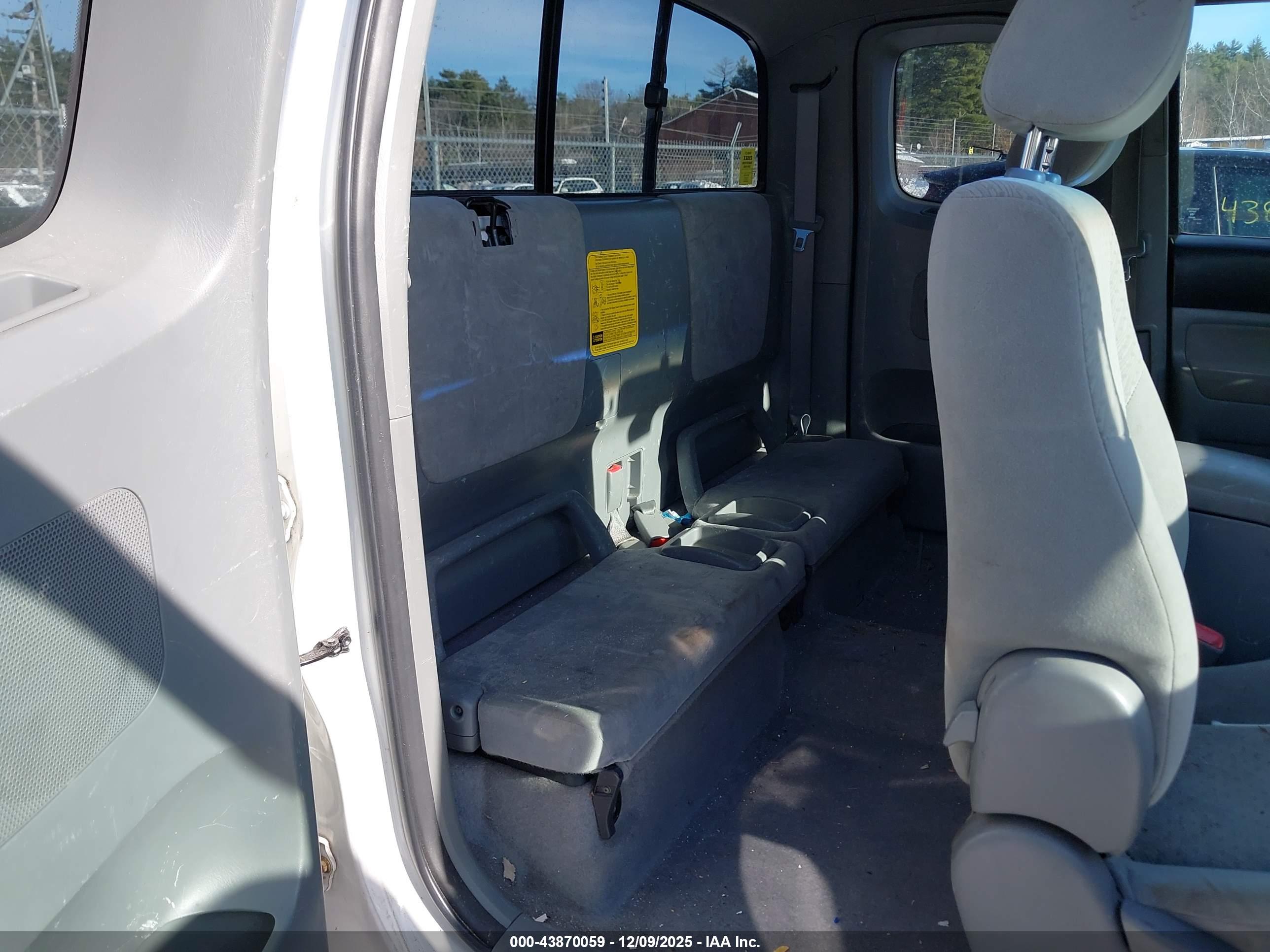 TOYOTA TACOMA image 8