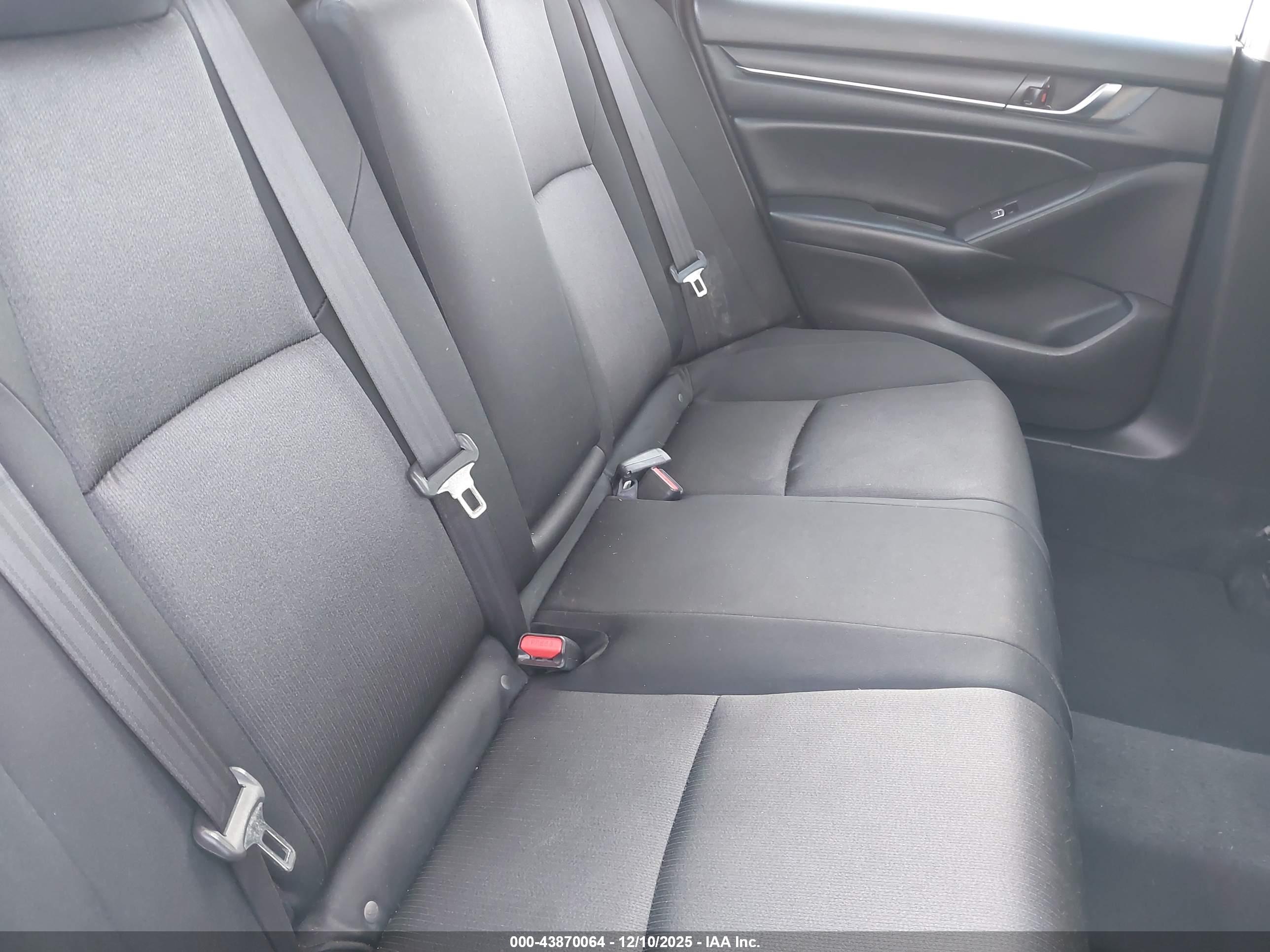 HONDA ACCORD image 8
