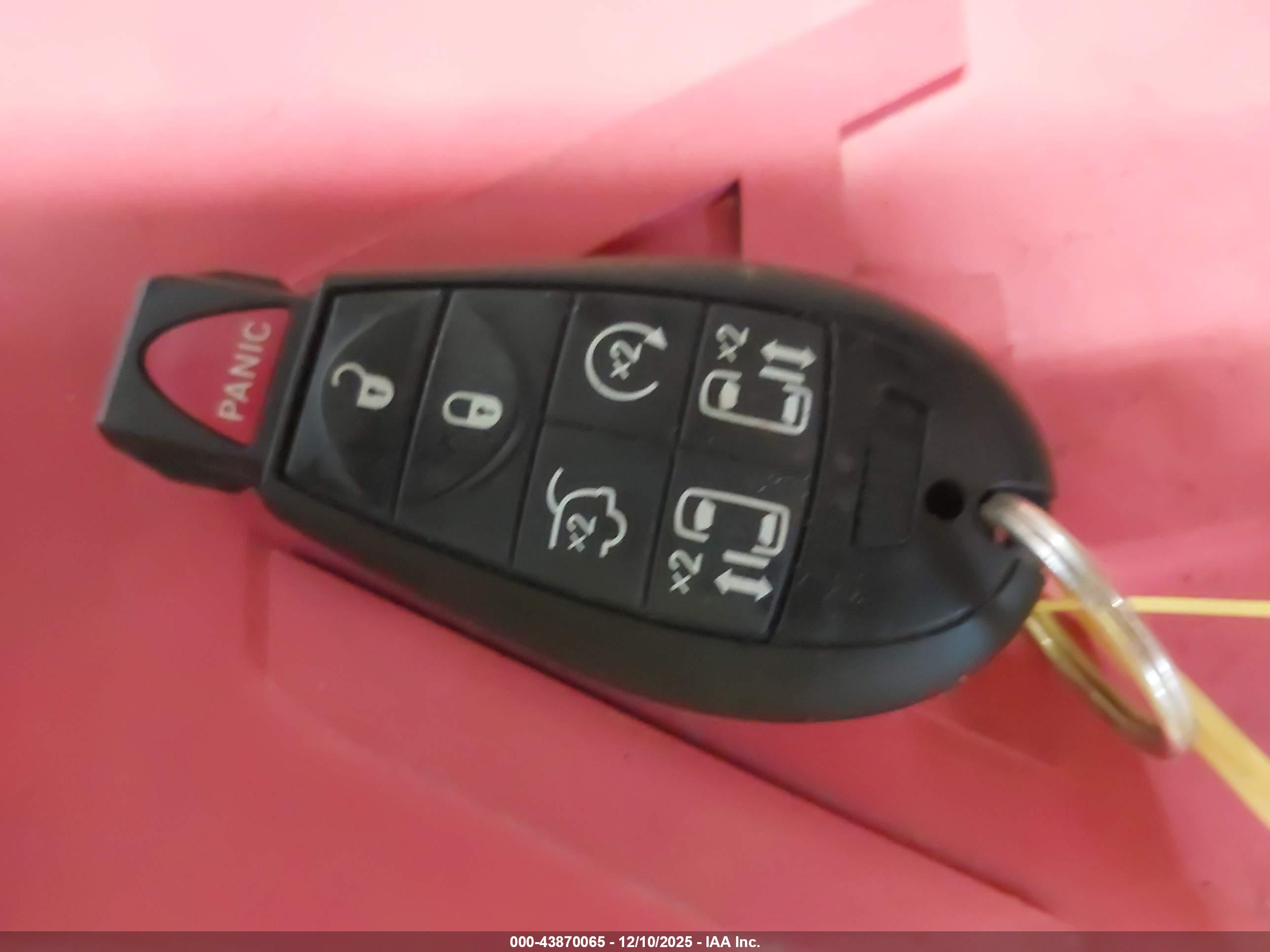 CHRYSLER TOWN image 11