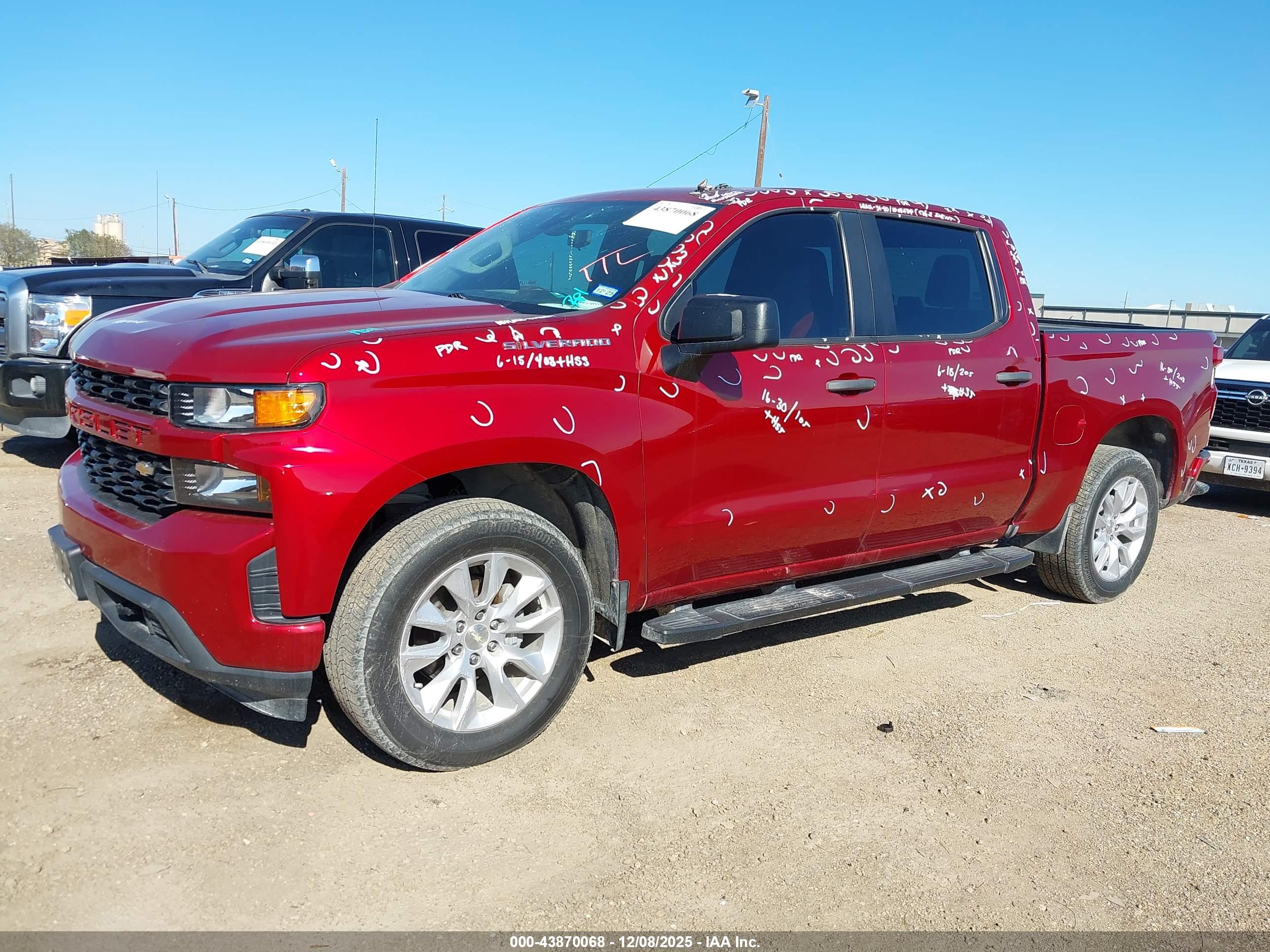 CHEVROLET SILVERADO image 2