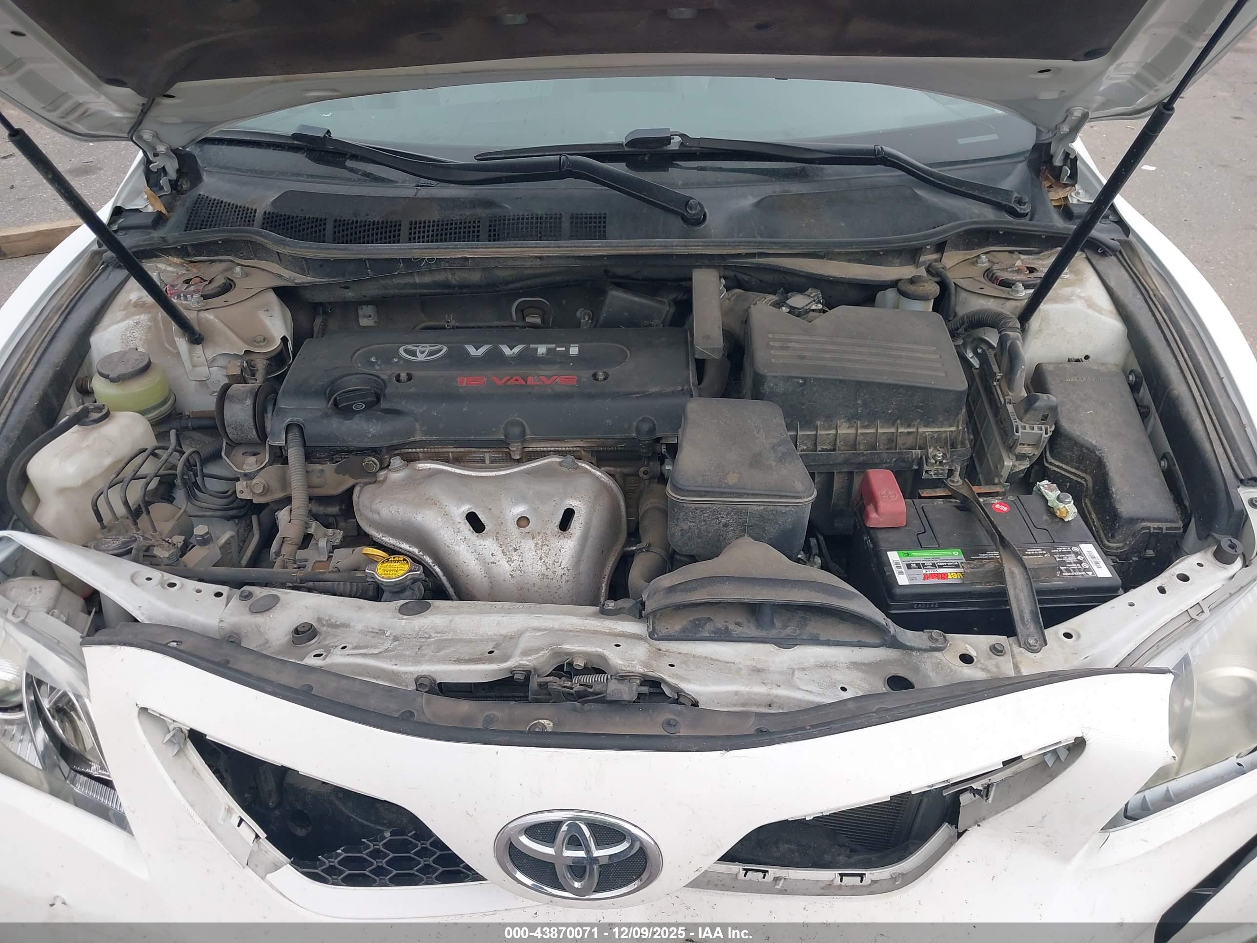 TOYOTA CAMRY image 10