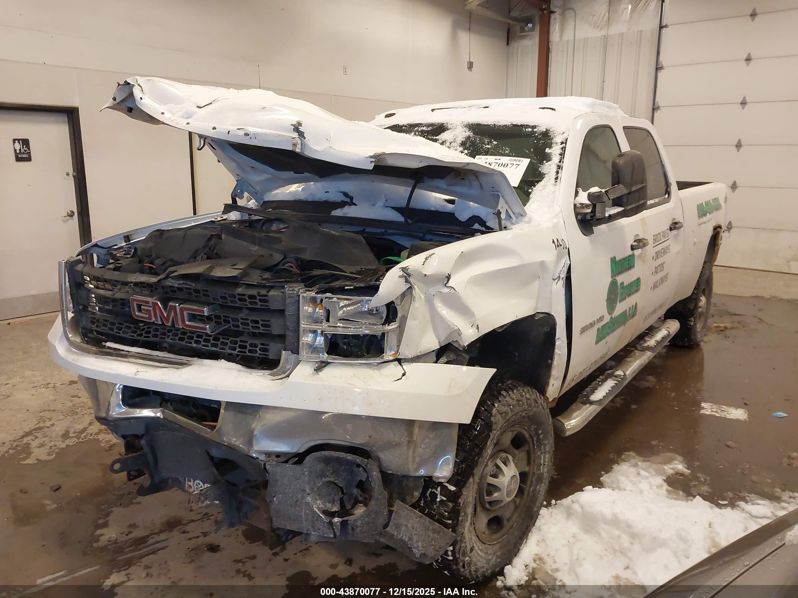 GMC SIERRA image 2