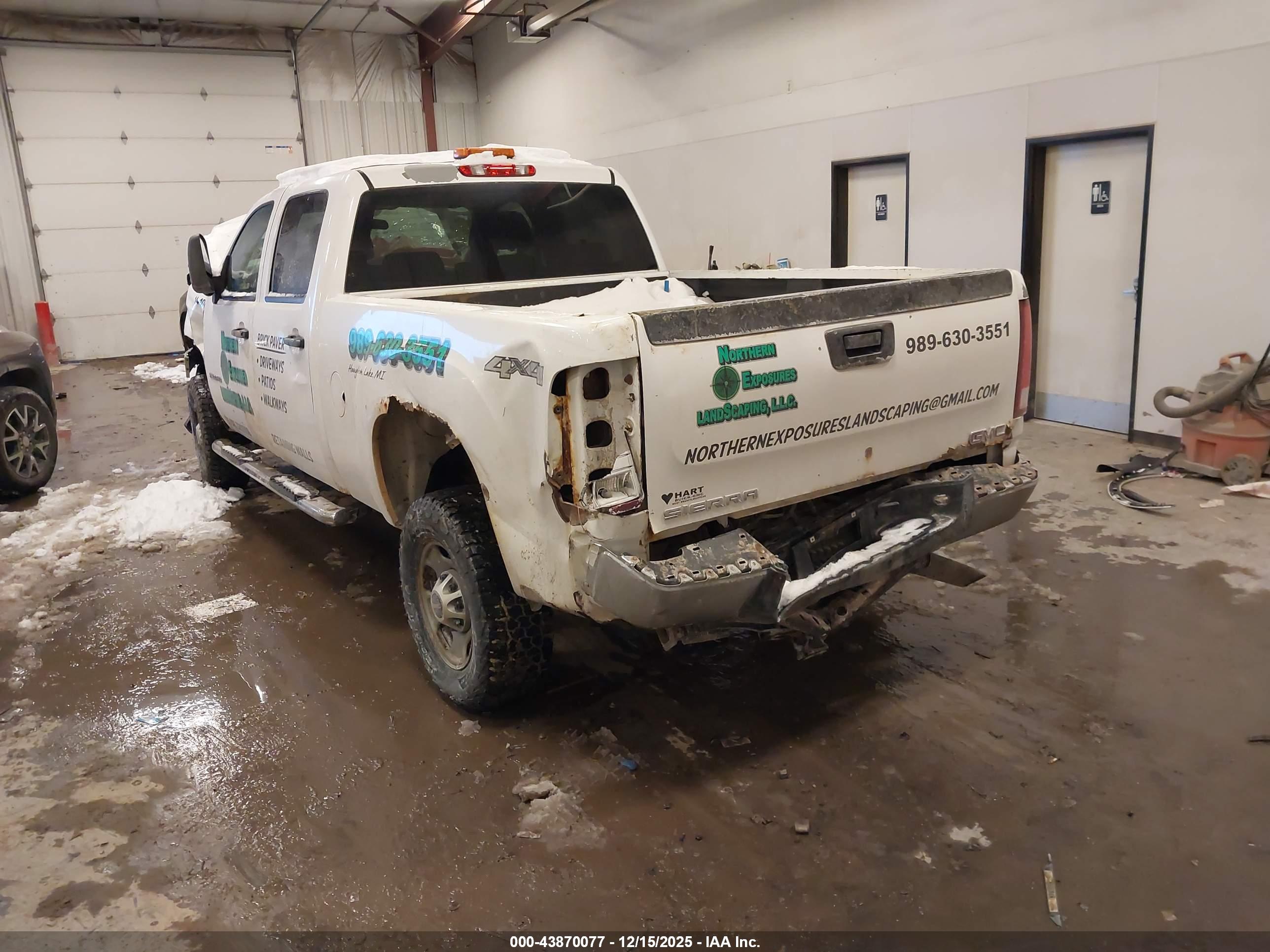 GMC SIERRA image 3