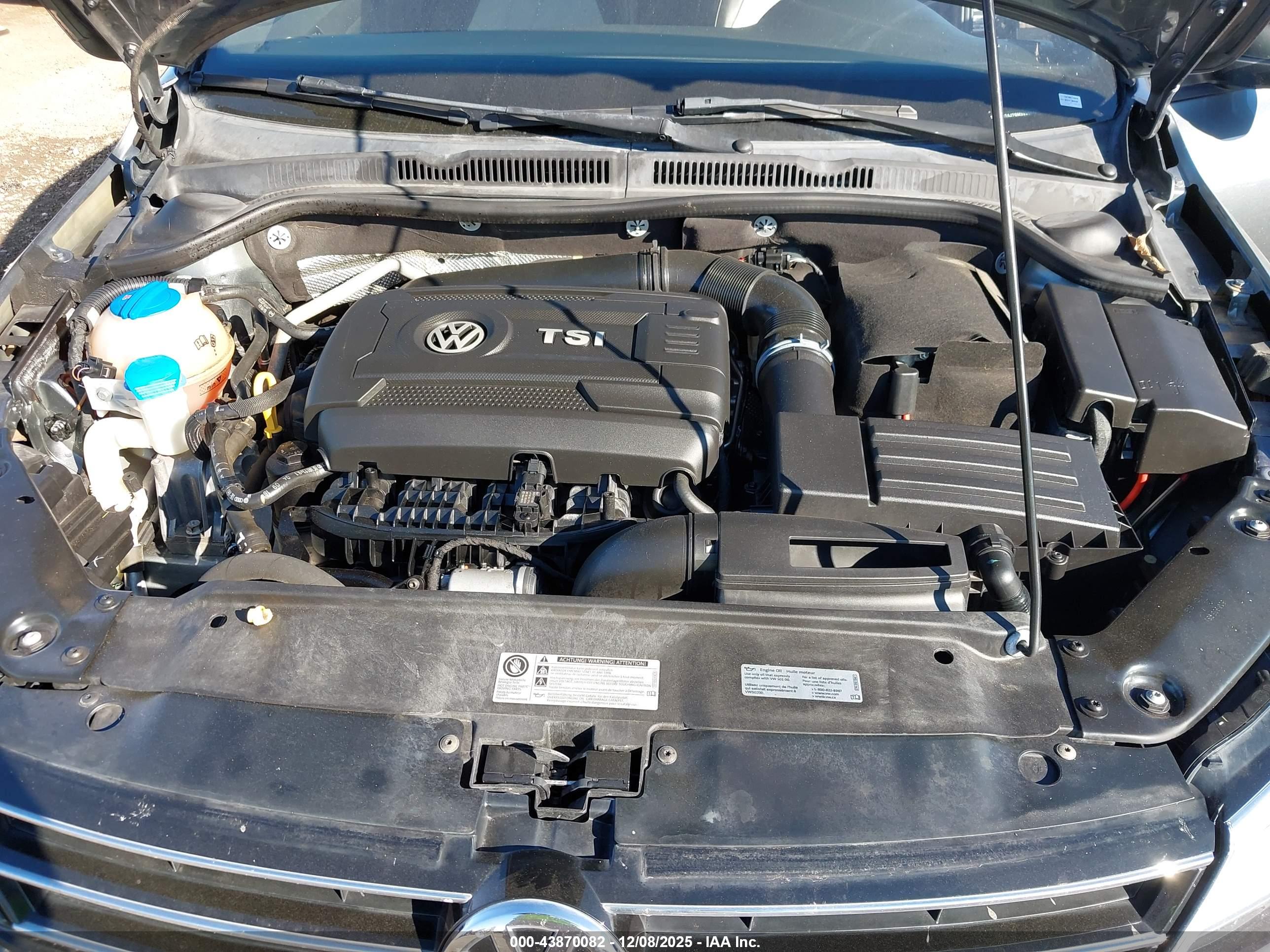 VOLKSWAGEN JETTA image 10