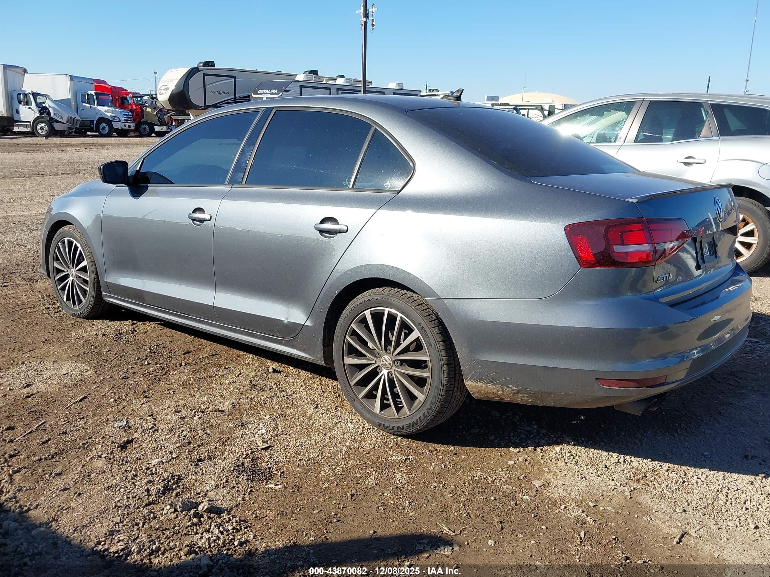 VOLKSWAGEN JETTA image 3