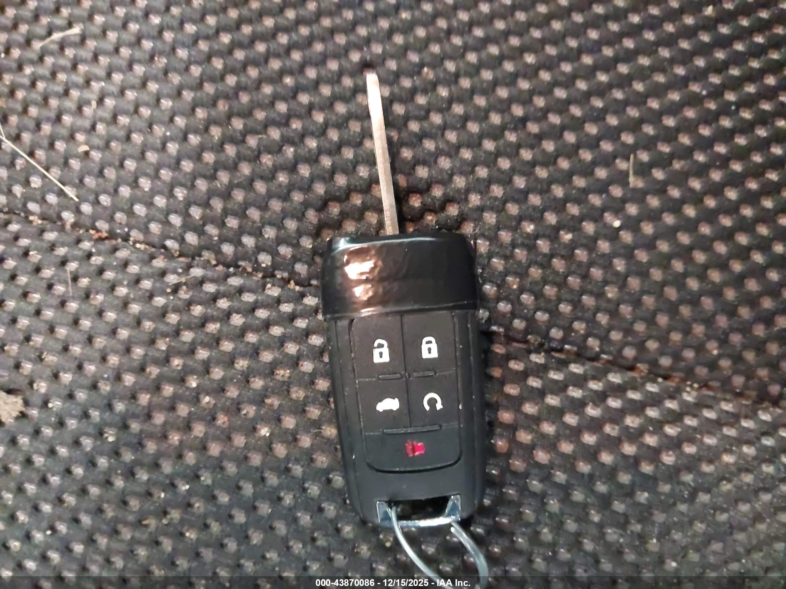 CHEVROLET EQUINOX image 11
