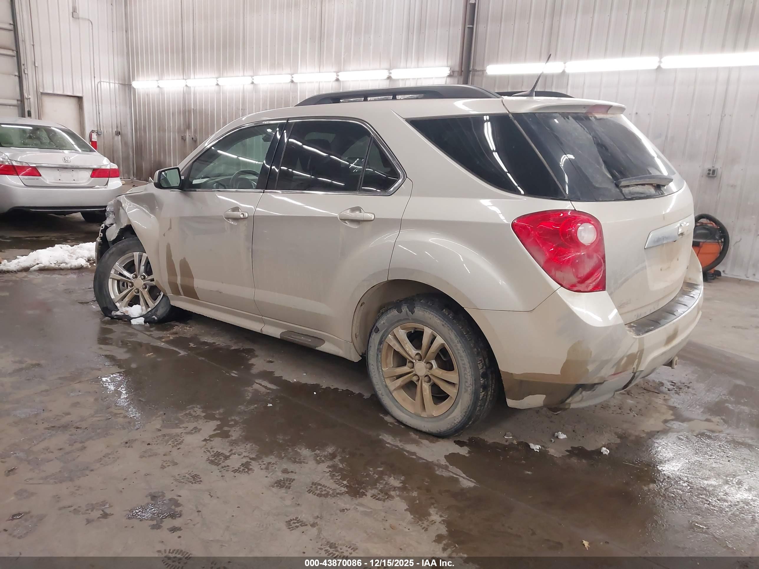 CHEVROLET EQUINOX image 3