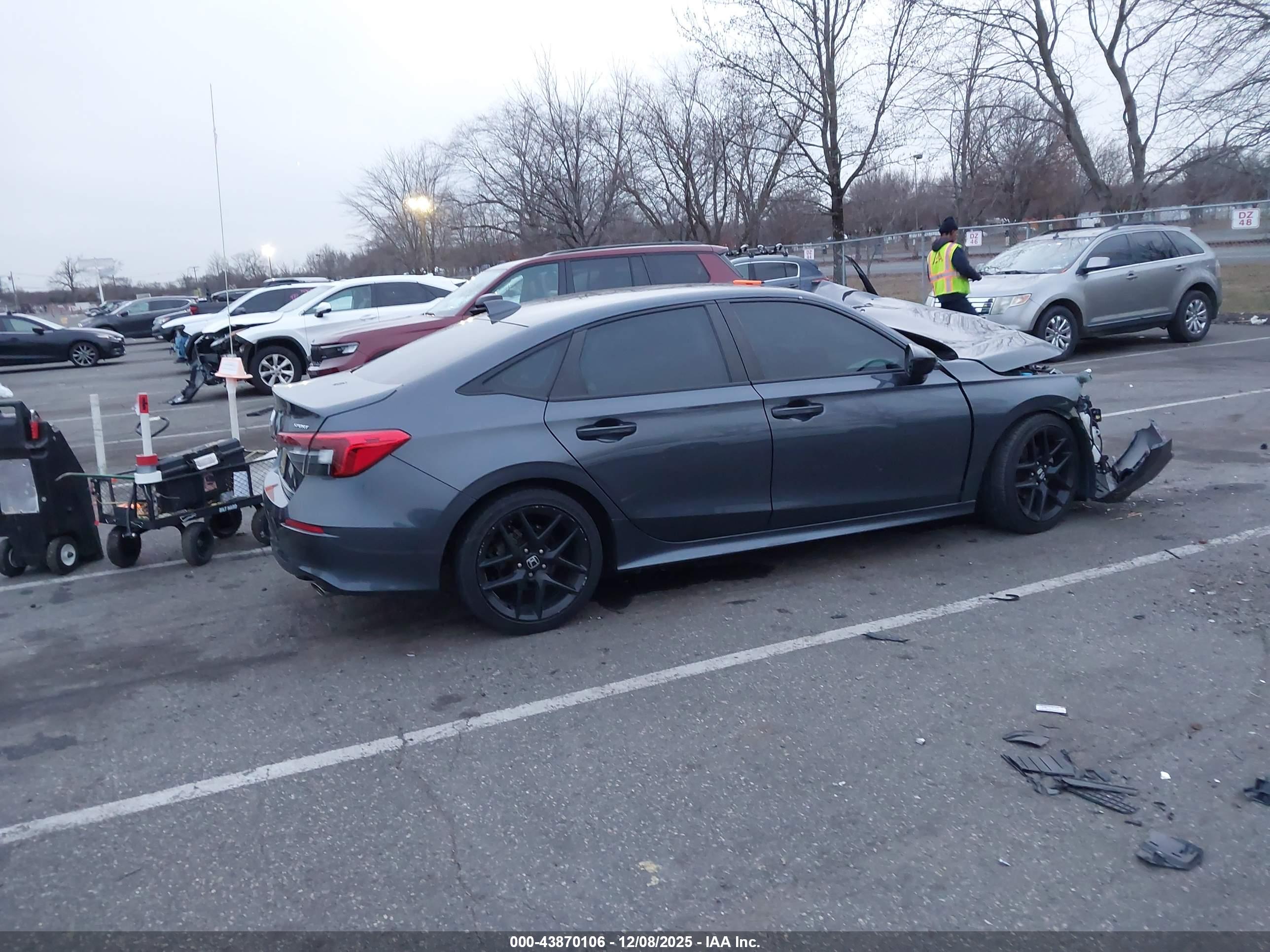 HONDA CIVIC image 4