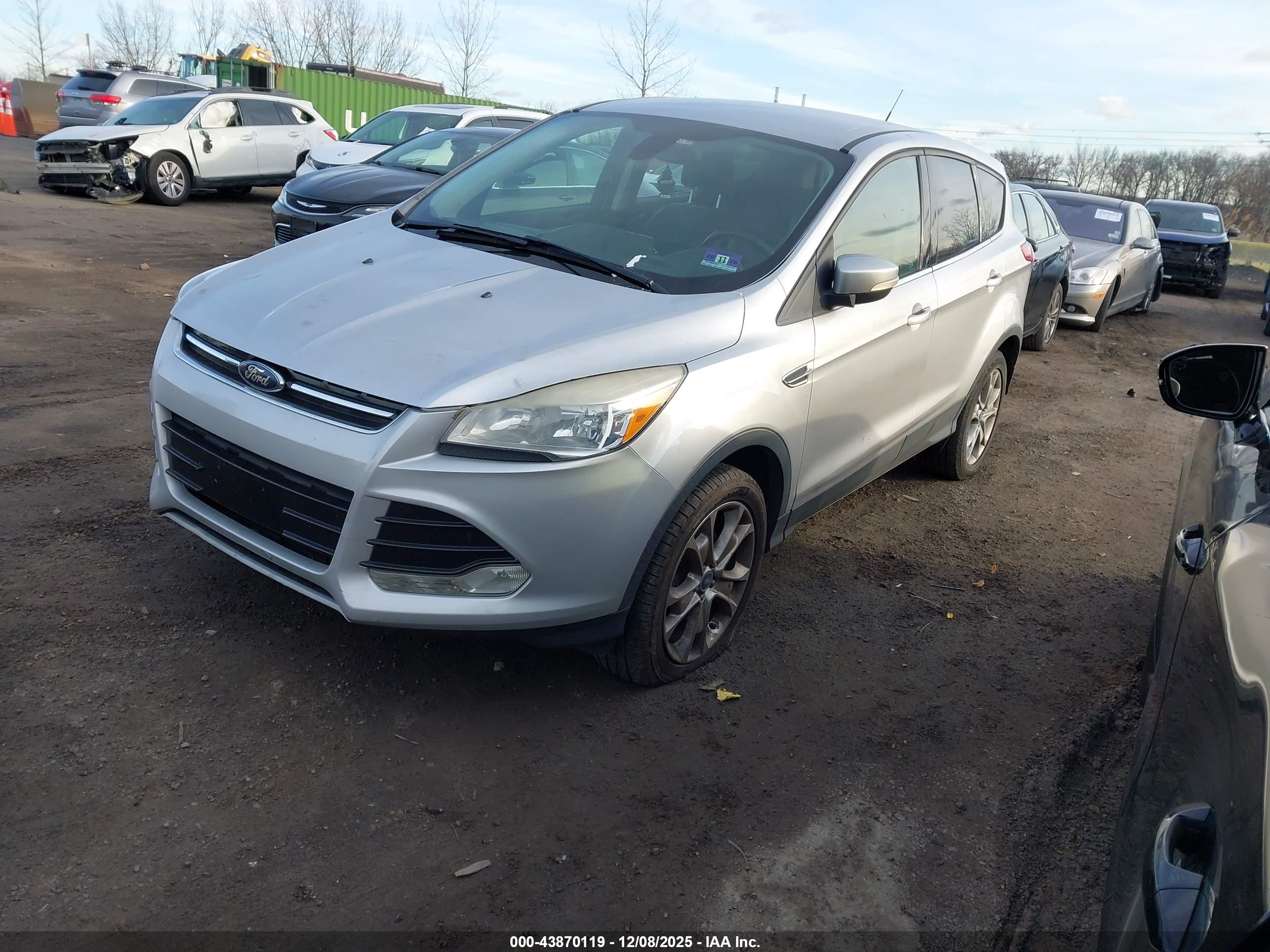 FORD ESCAPE image 2