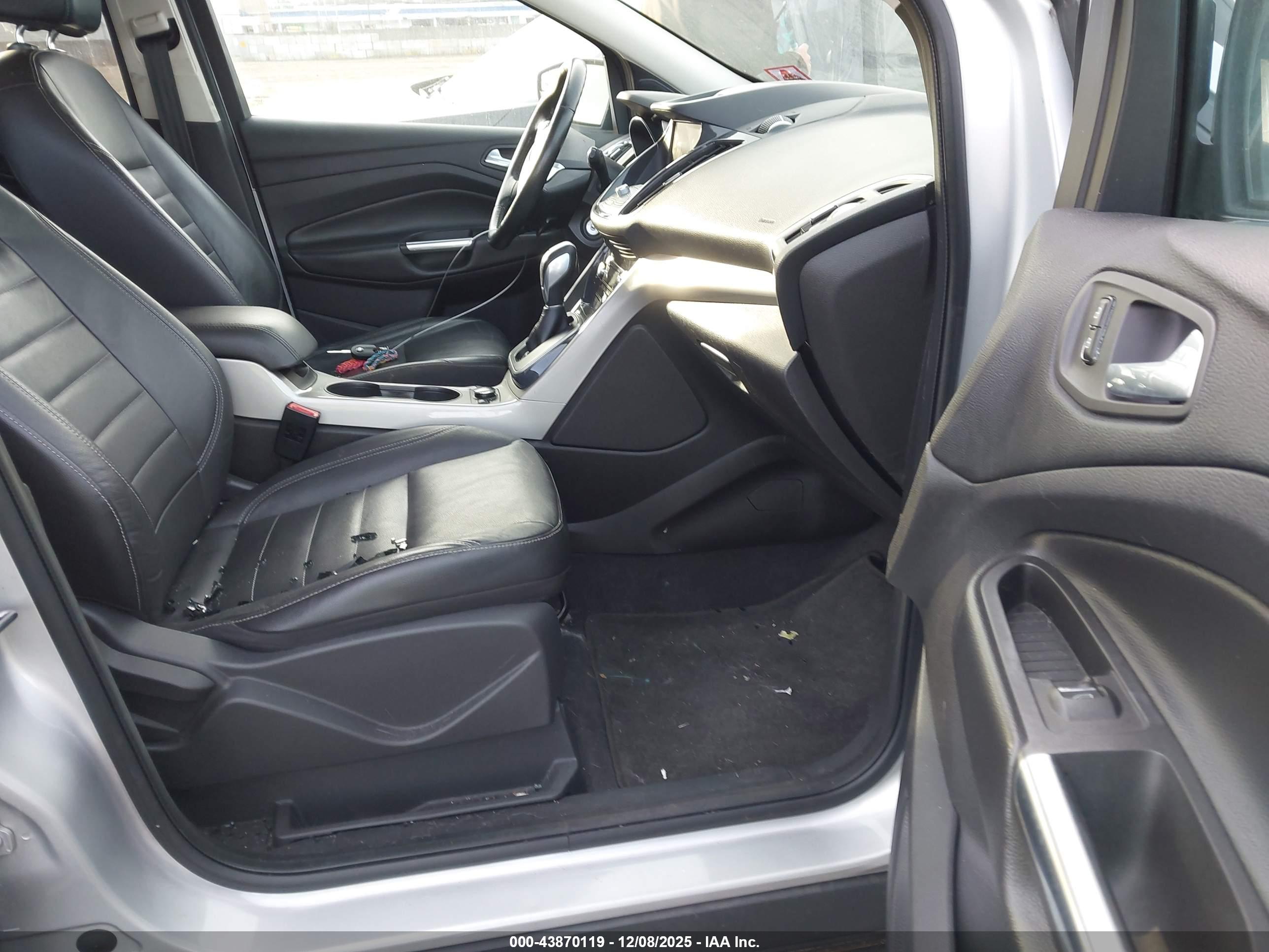 FORD ESCAPE image 5