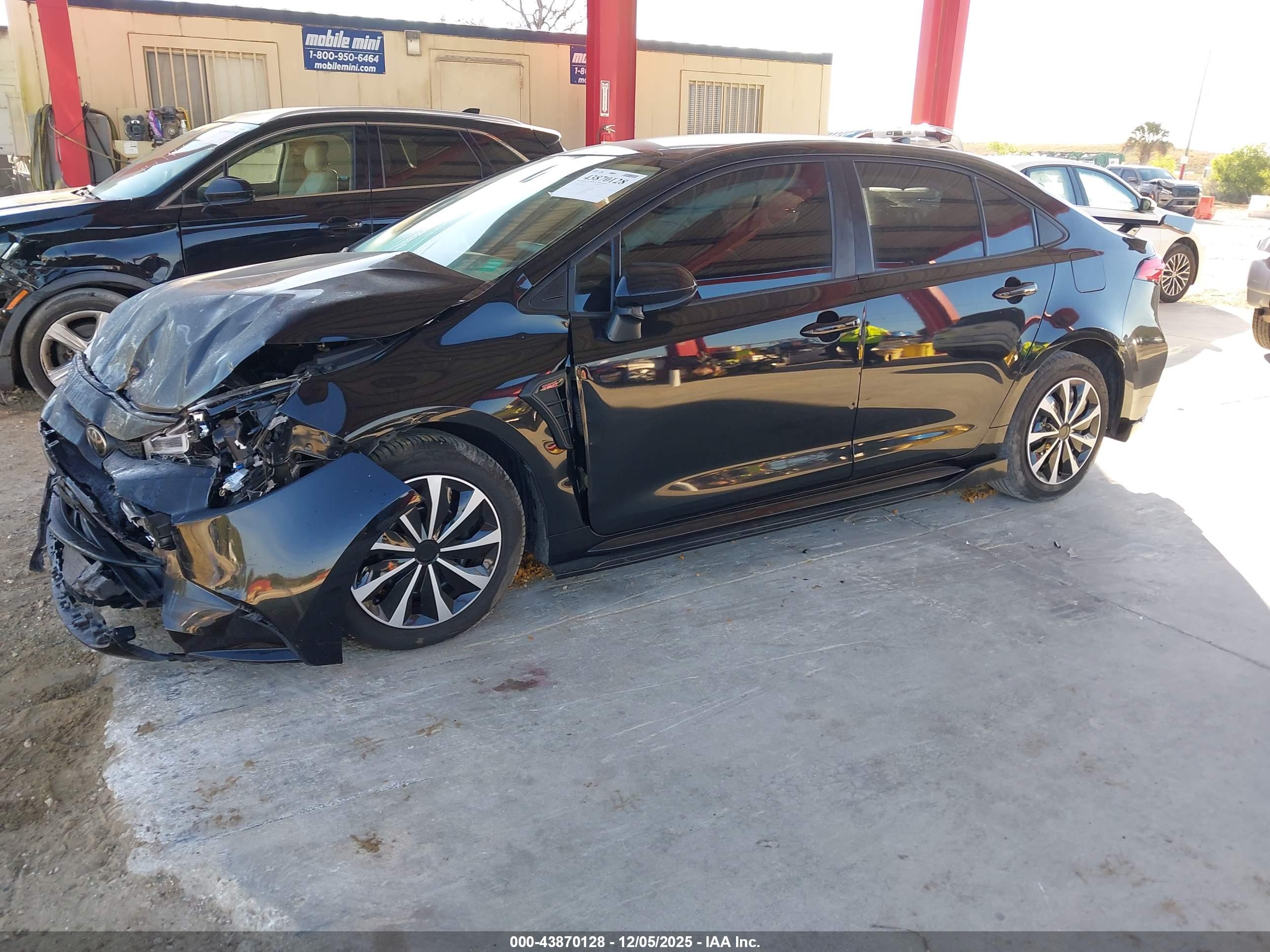 TOYOTA COROLLA image 2