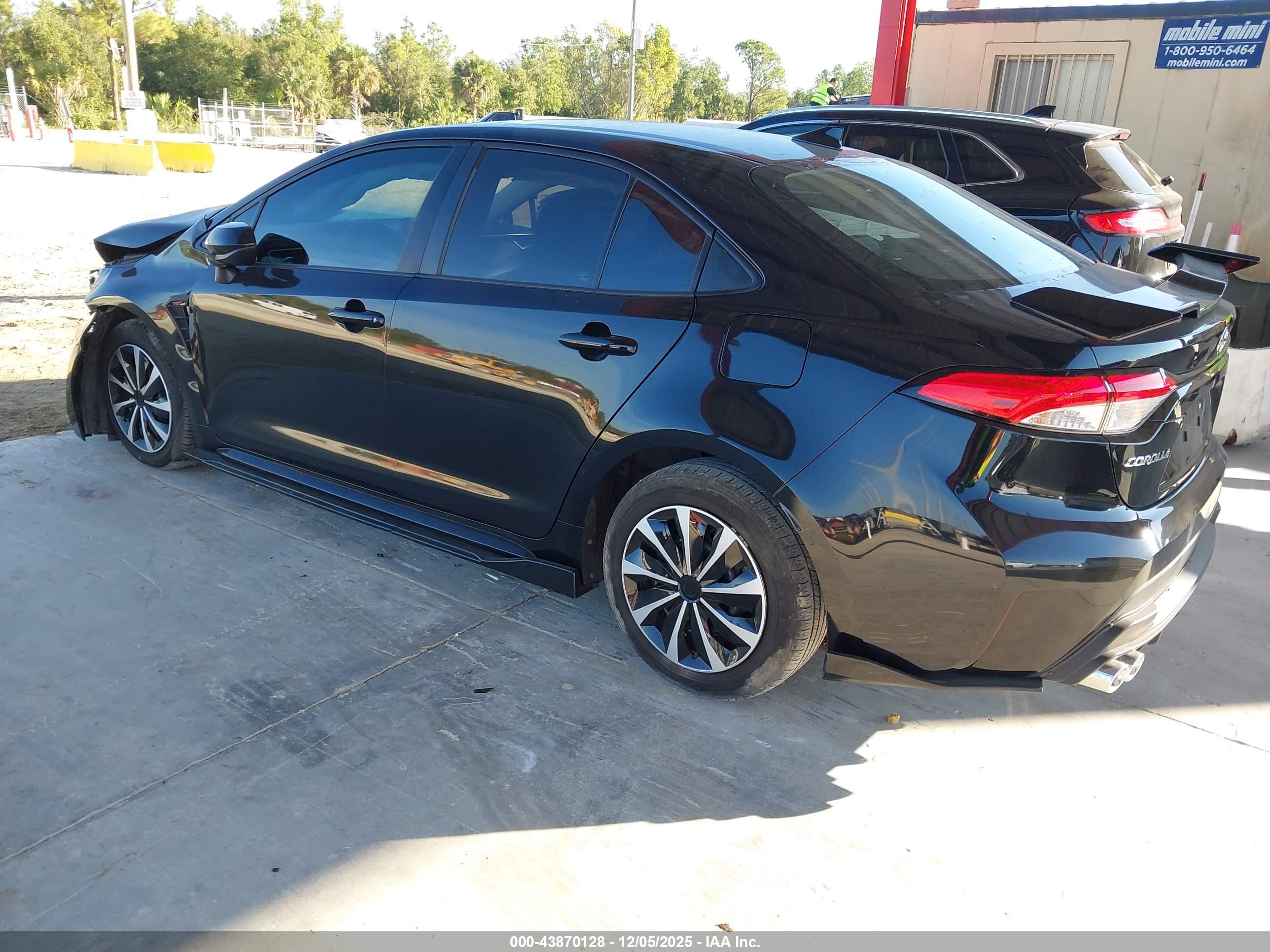 TOYOTA COROLLA image 3