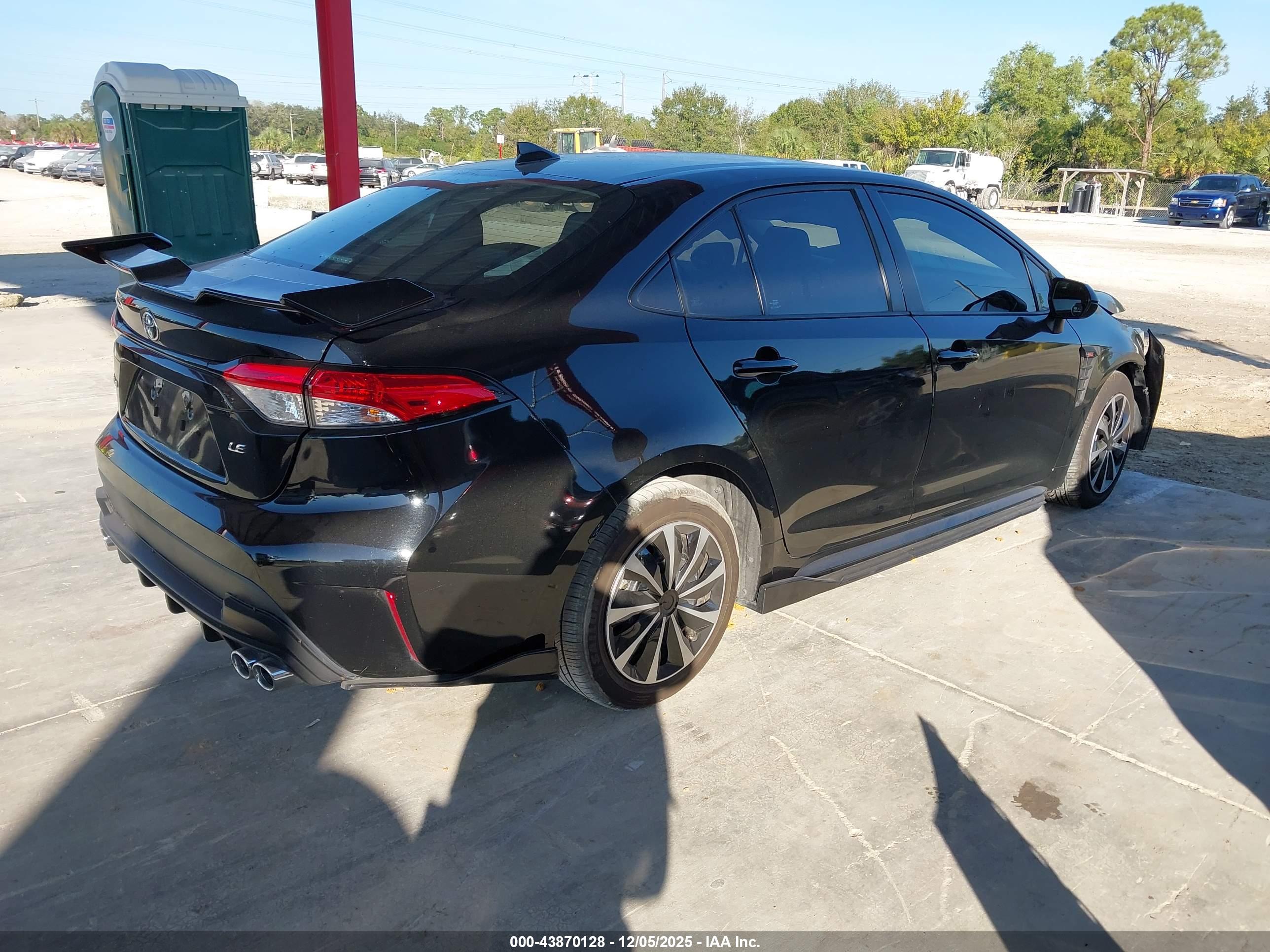 TOYOTA COROLLA image 4