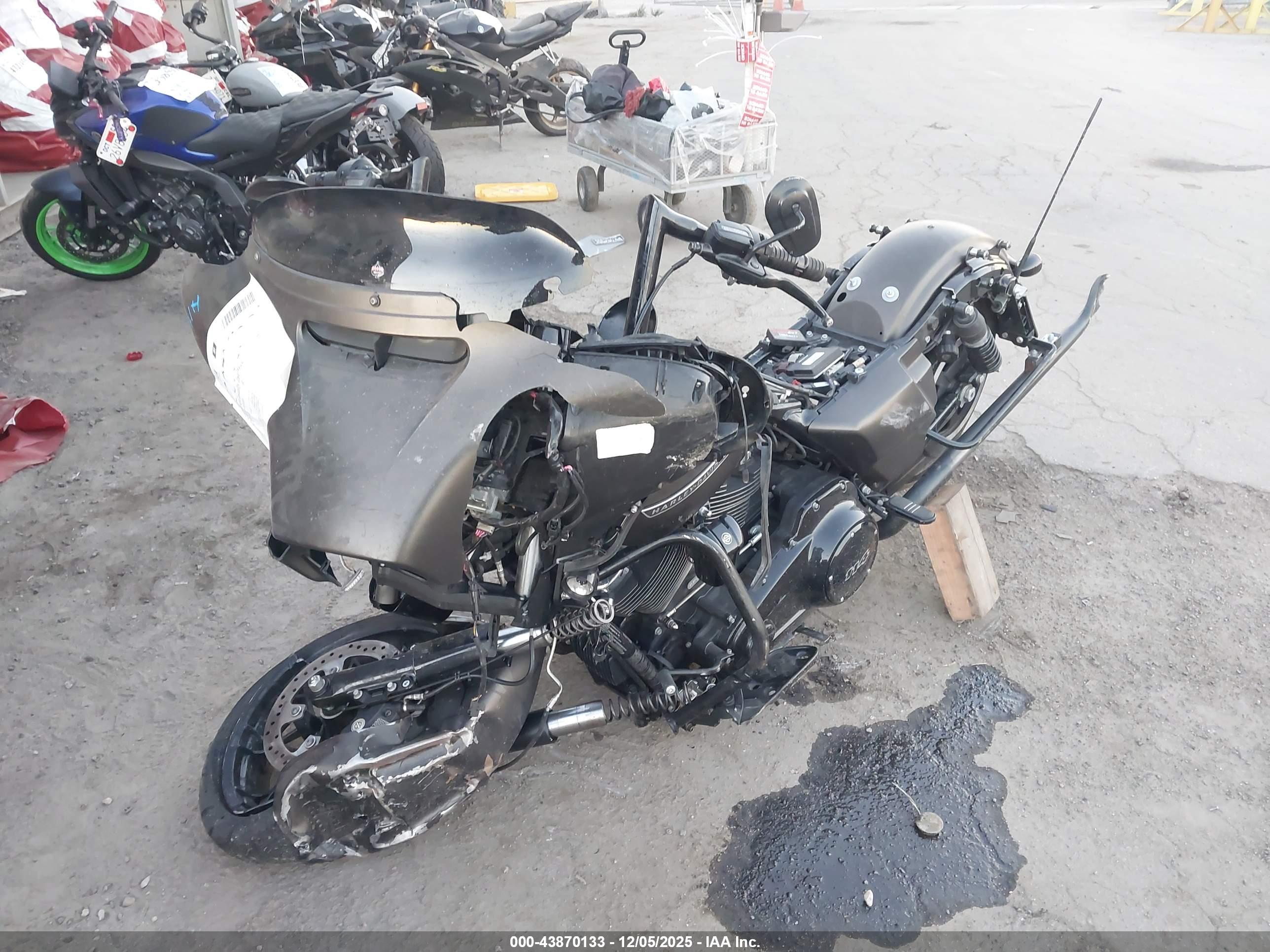 HARLEY-DAVIDSON FLHXS image 2