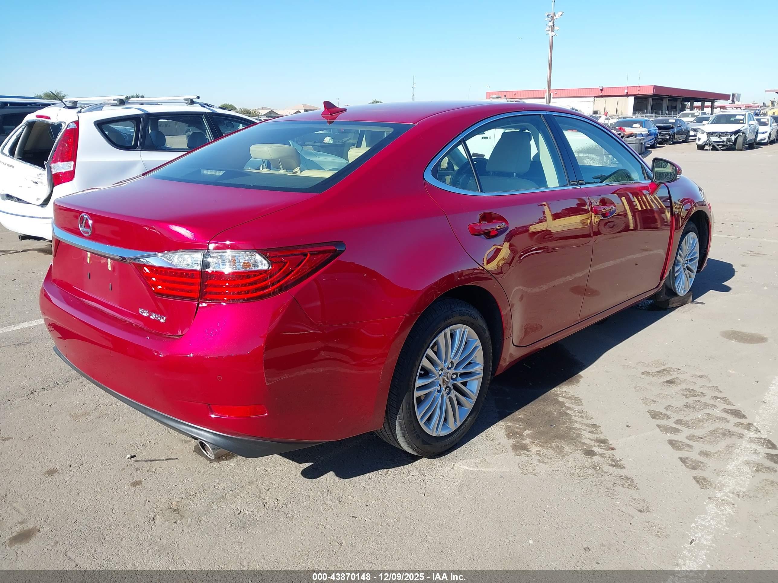 LEXUS ES image 4