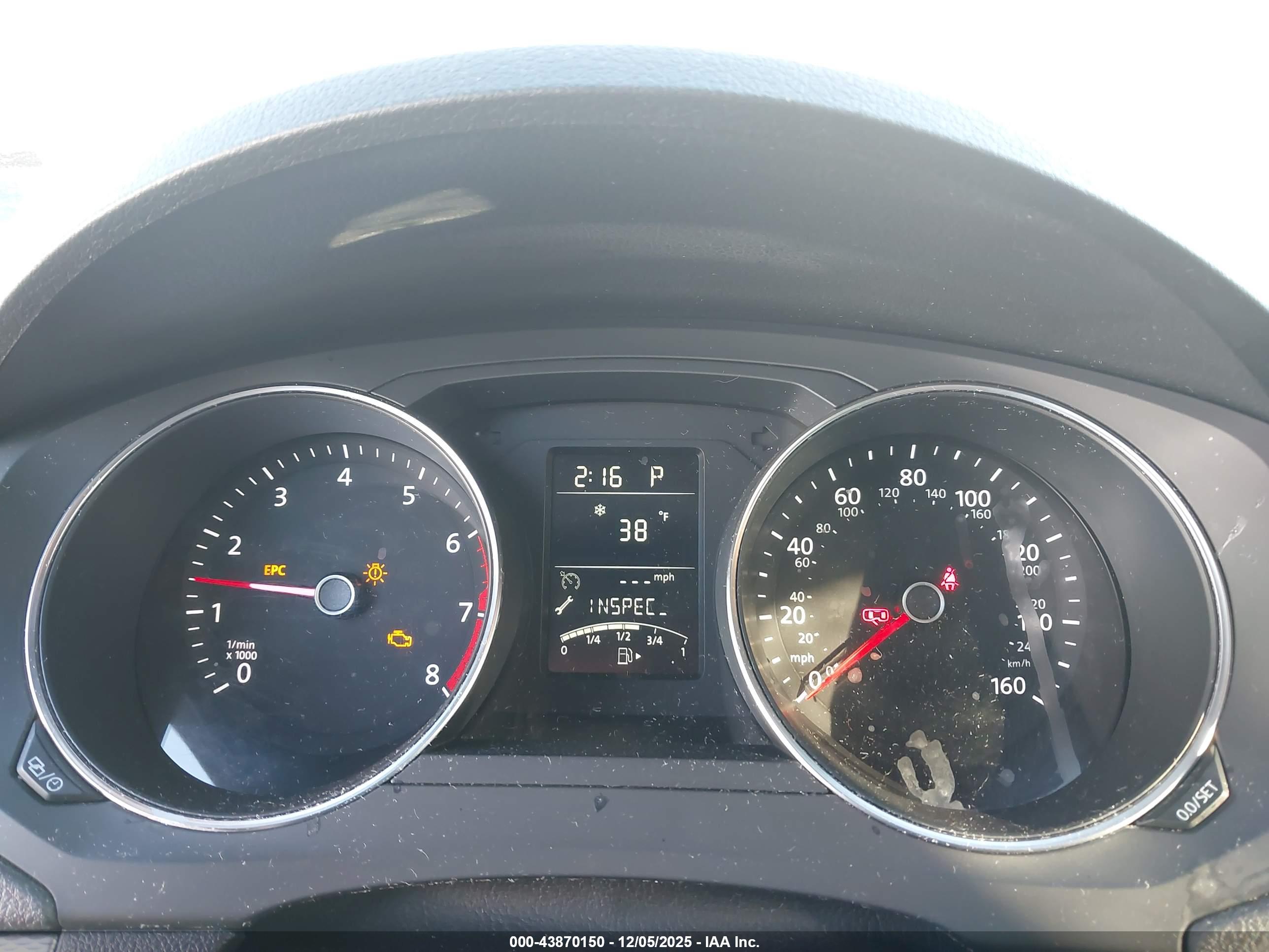 VOLKSWAGEN JETTA image 7