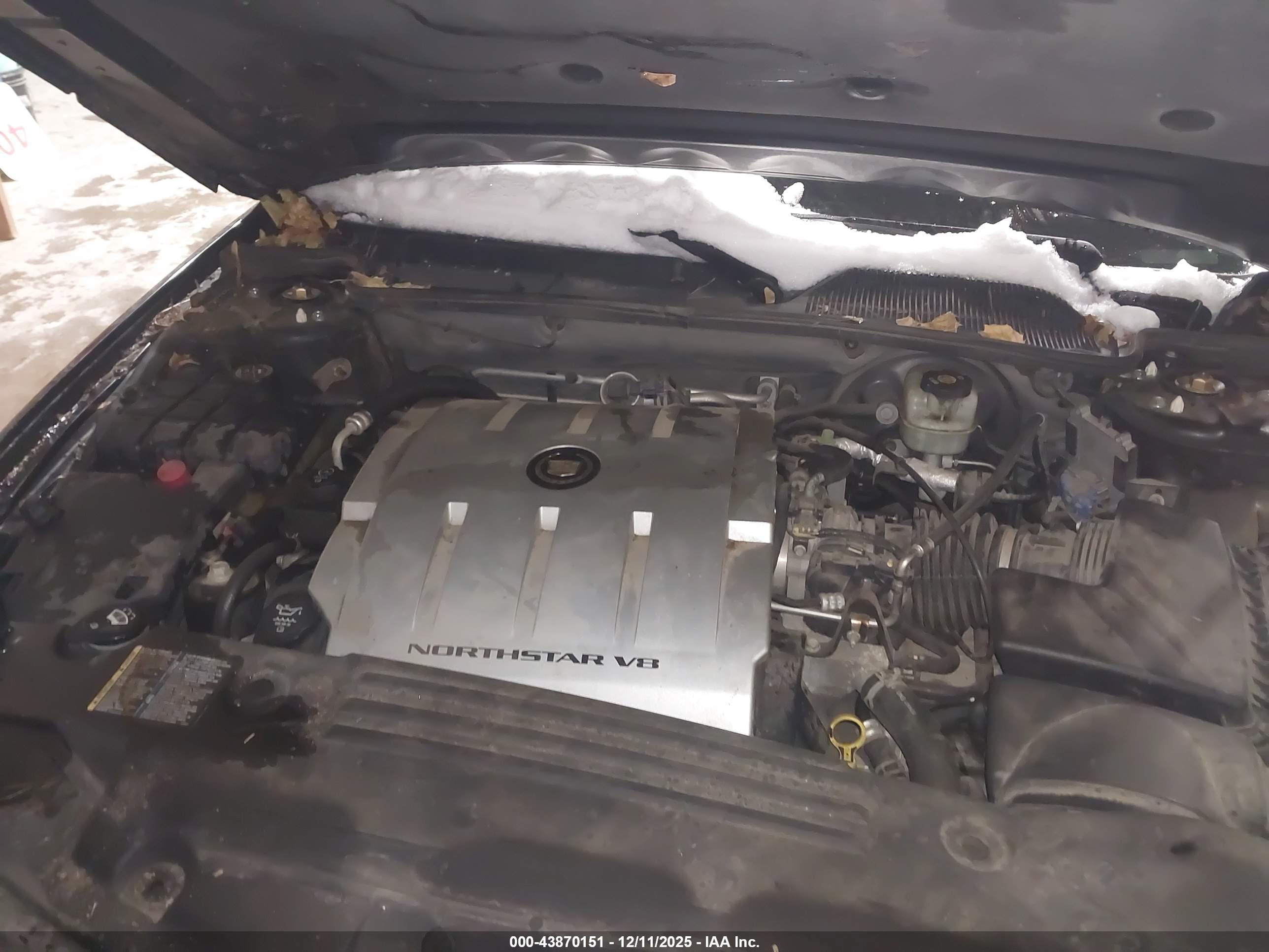 CADILLAC DTS image 10