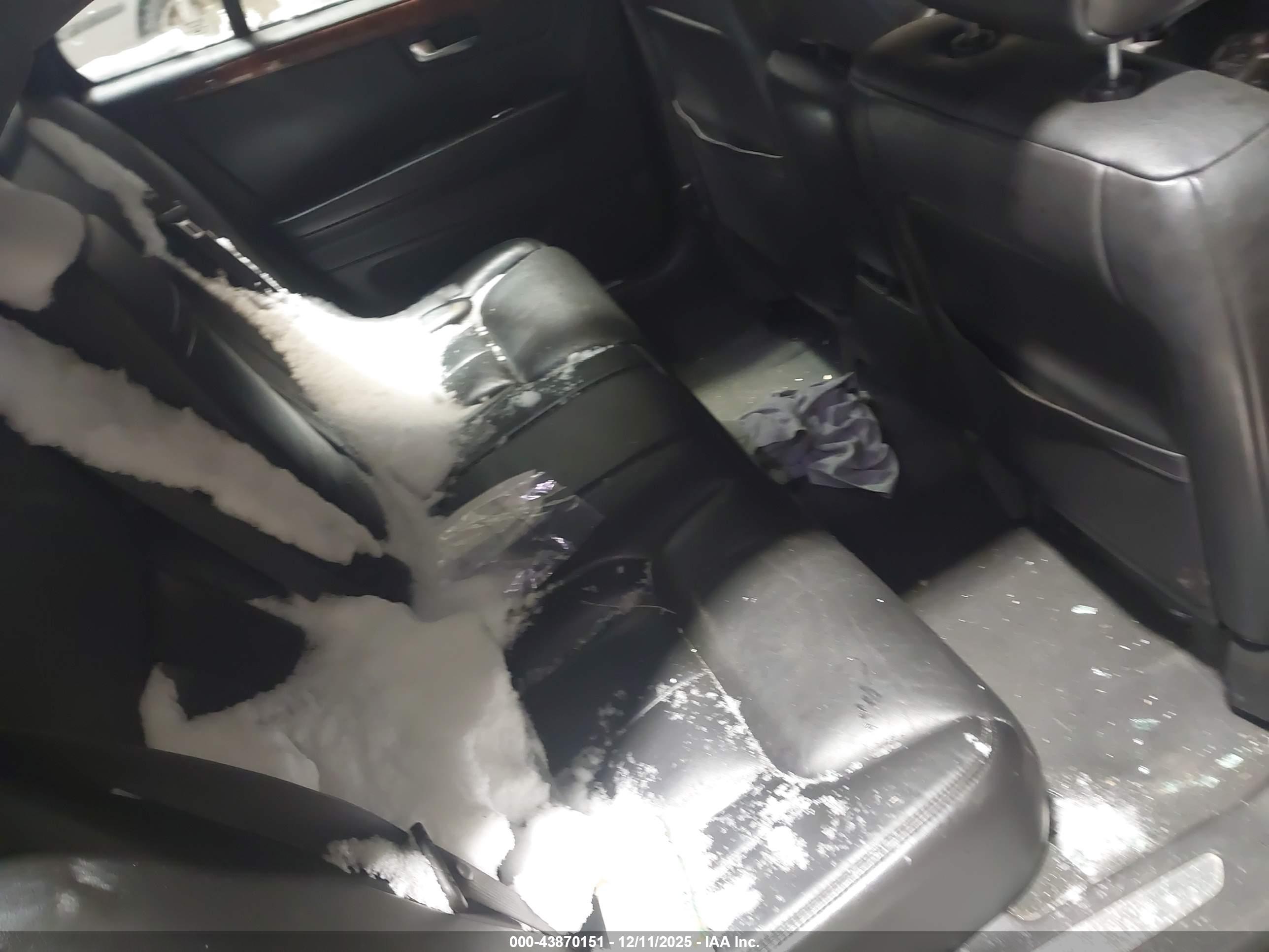 CADILLAC DTS image 8