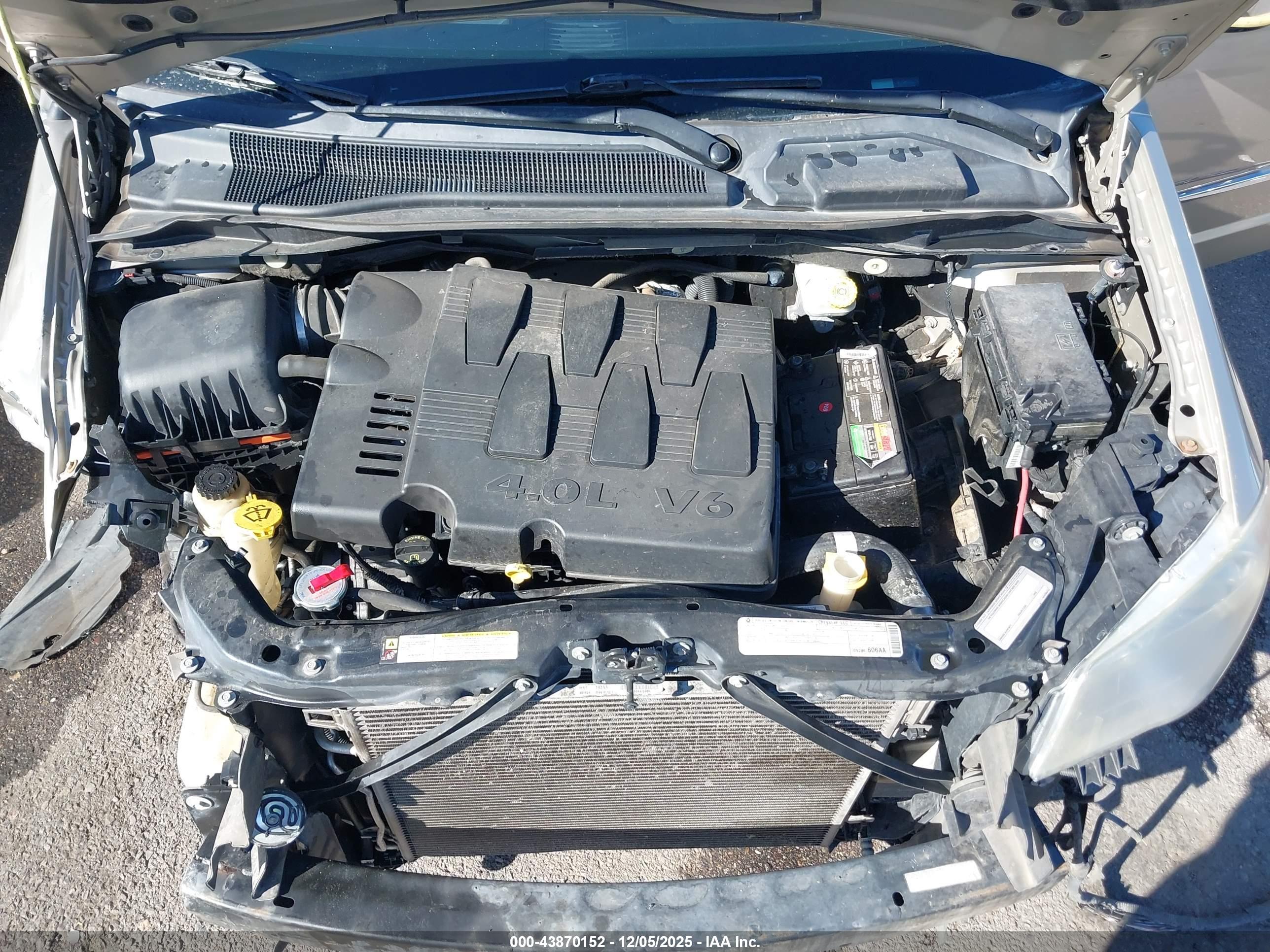 CHRYSLER TOWN image 10