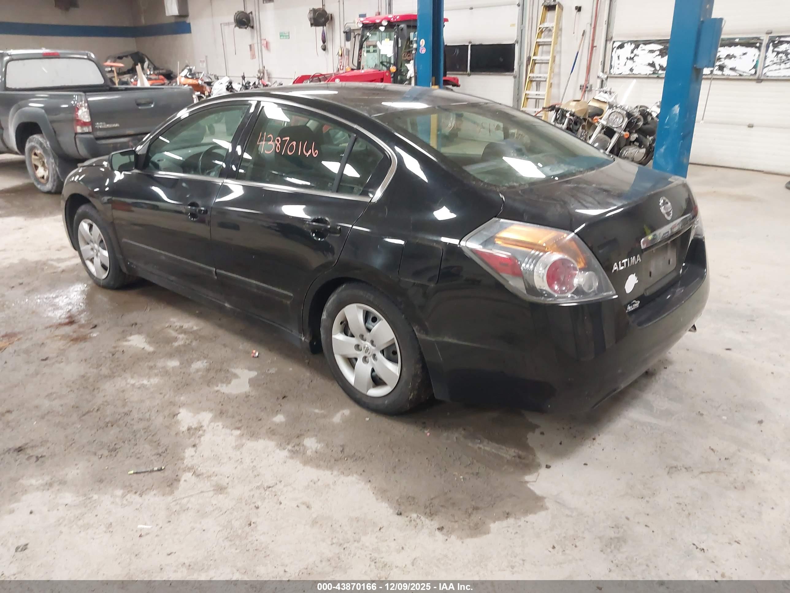 NISSAN ALTIMA image 3