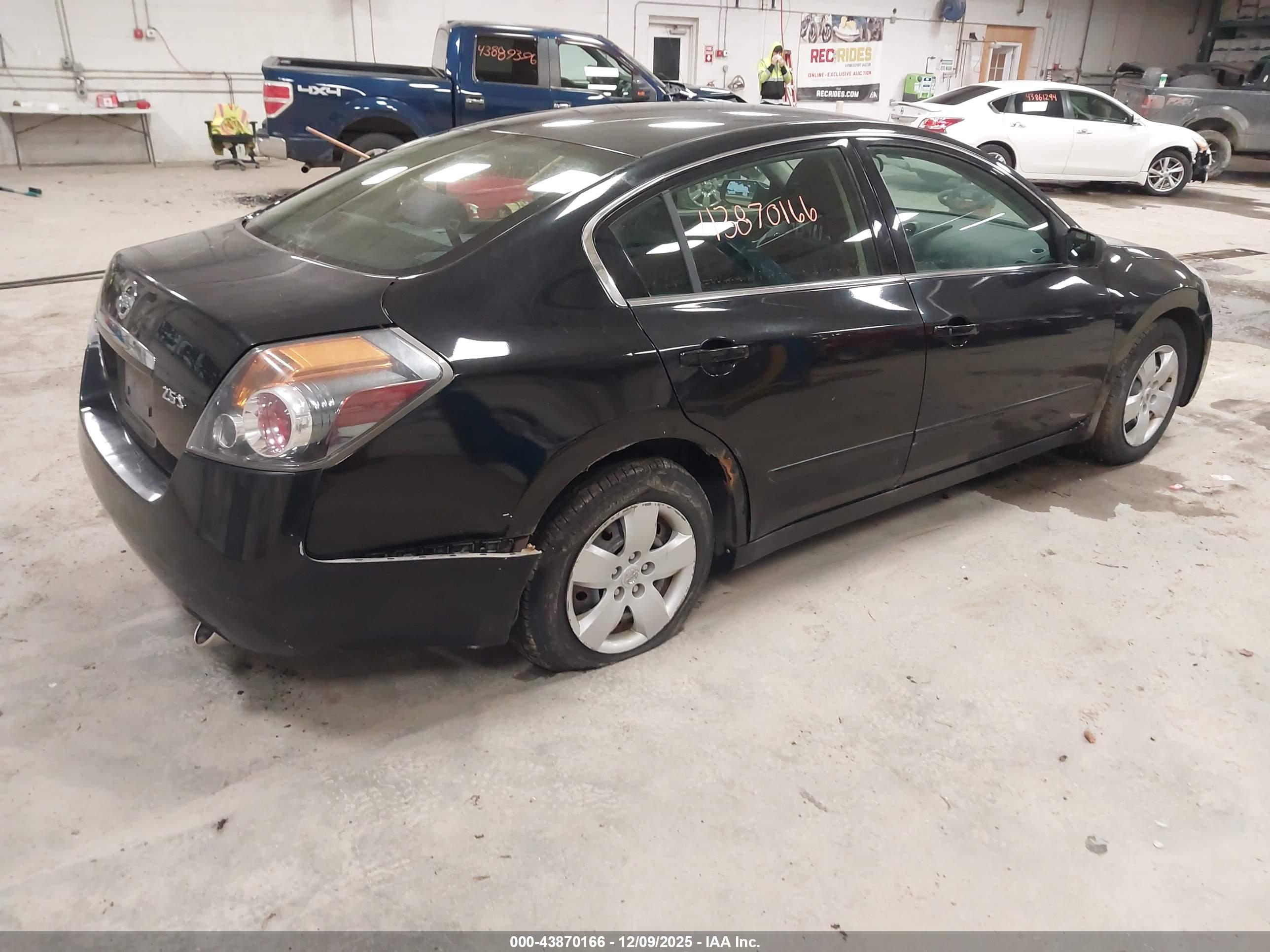 NISSAN ALTIMA image 4