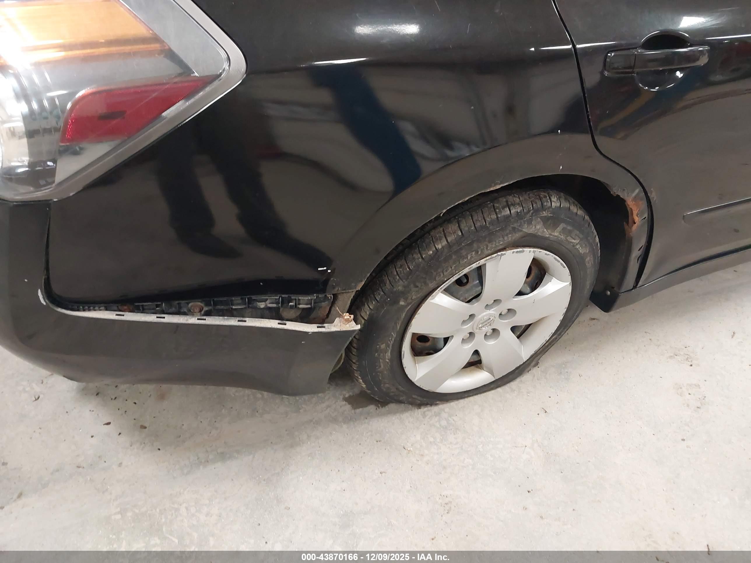NISSAN ALTIMA image 6