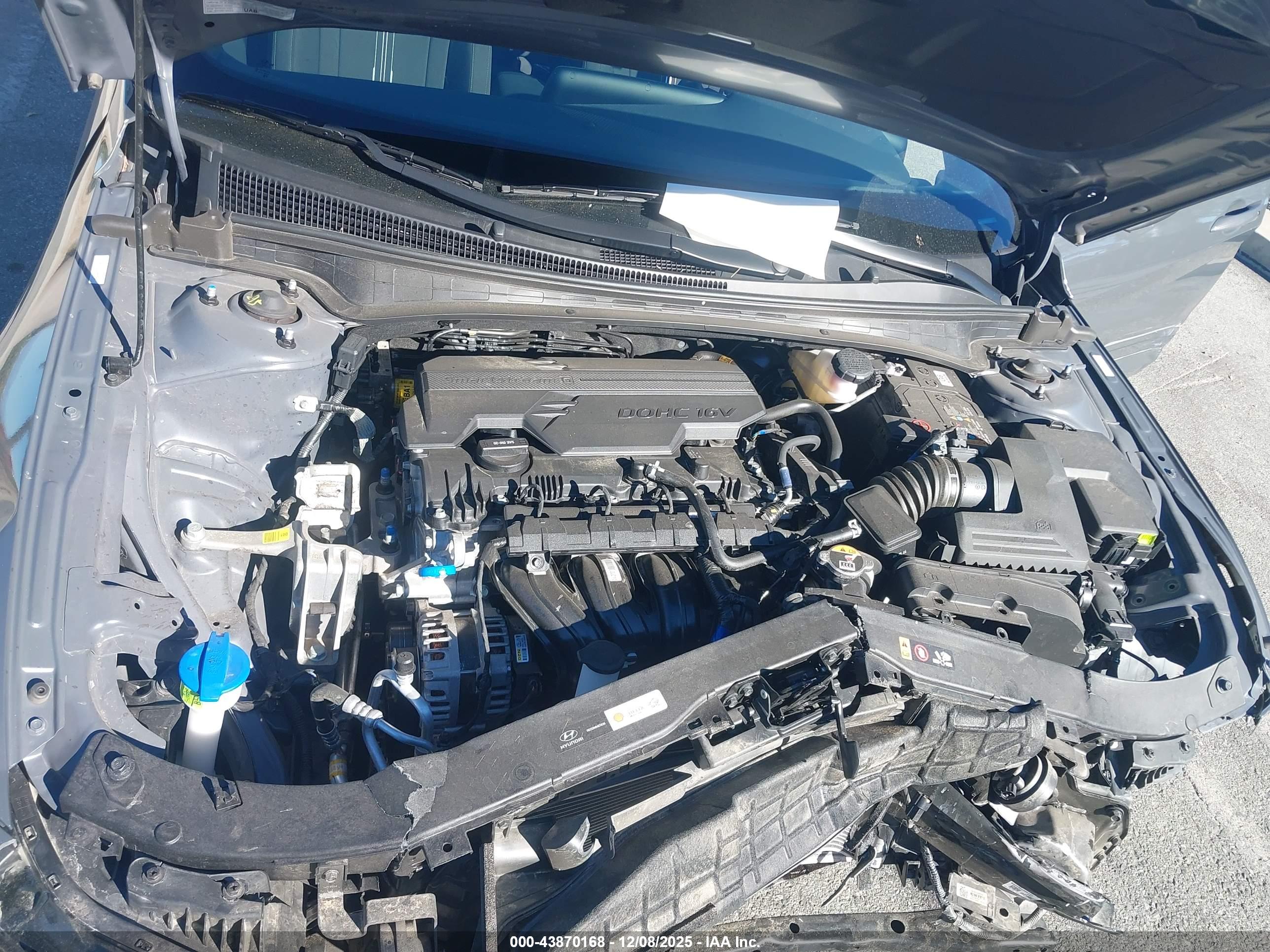 HYUNDAI ELANTRA image 10