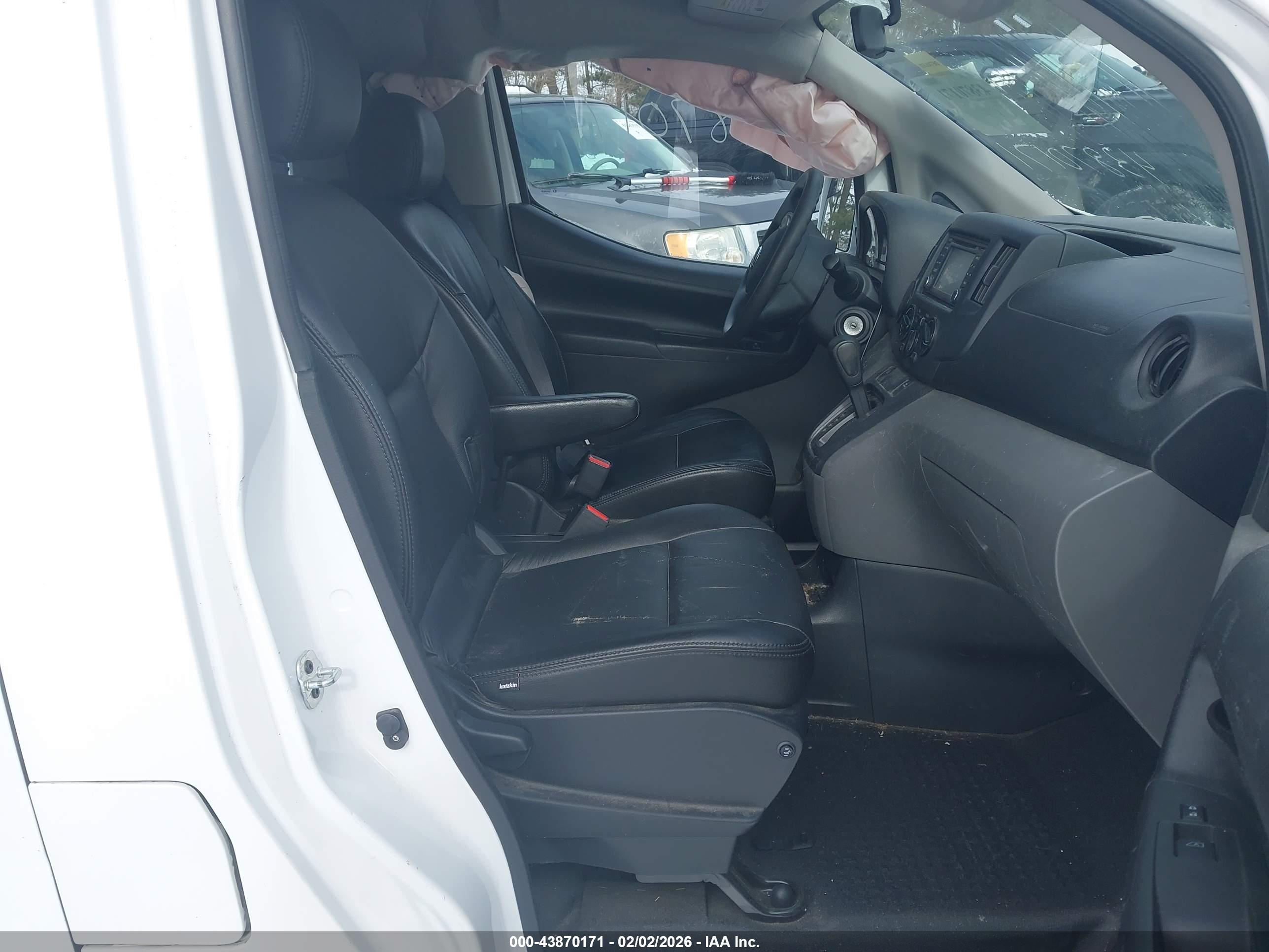 NISSAN NV200 image 5