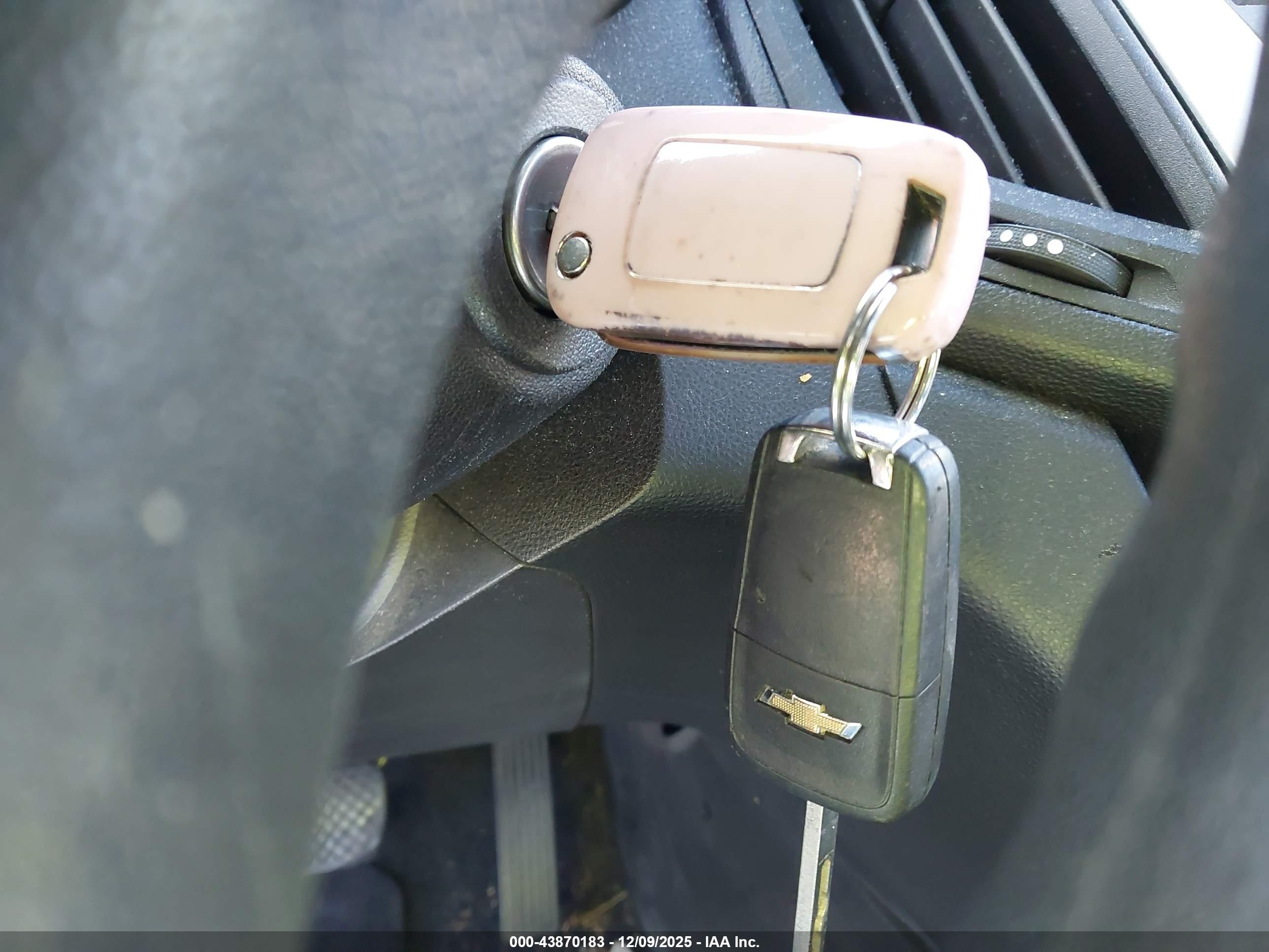 CHEVROLET EQUINOX image 11