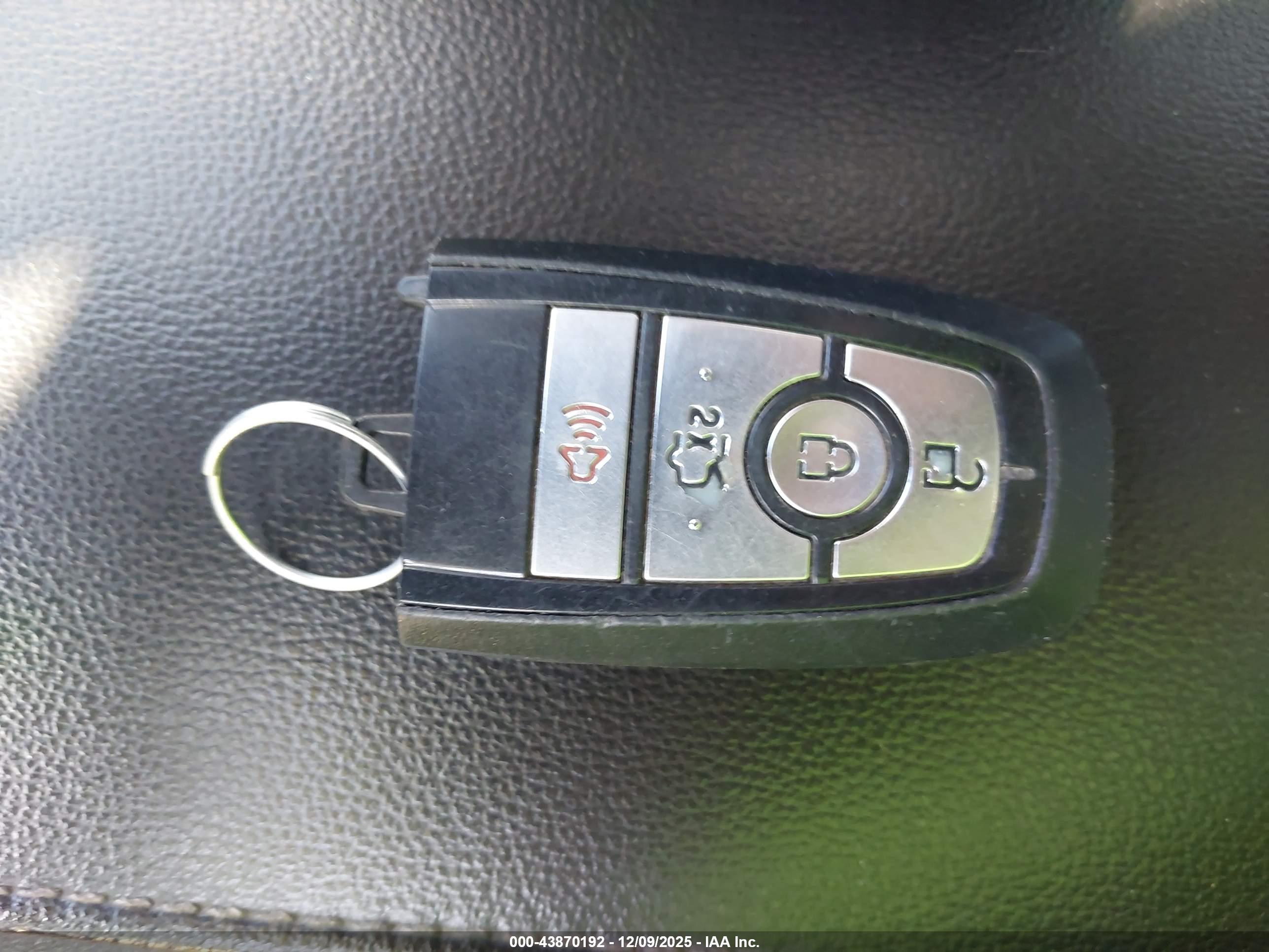 FORD FUSION image 11
