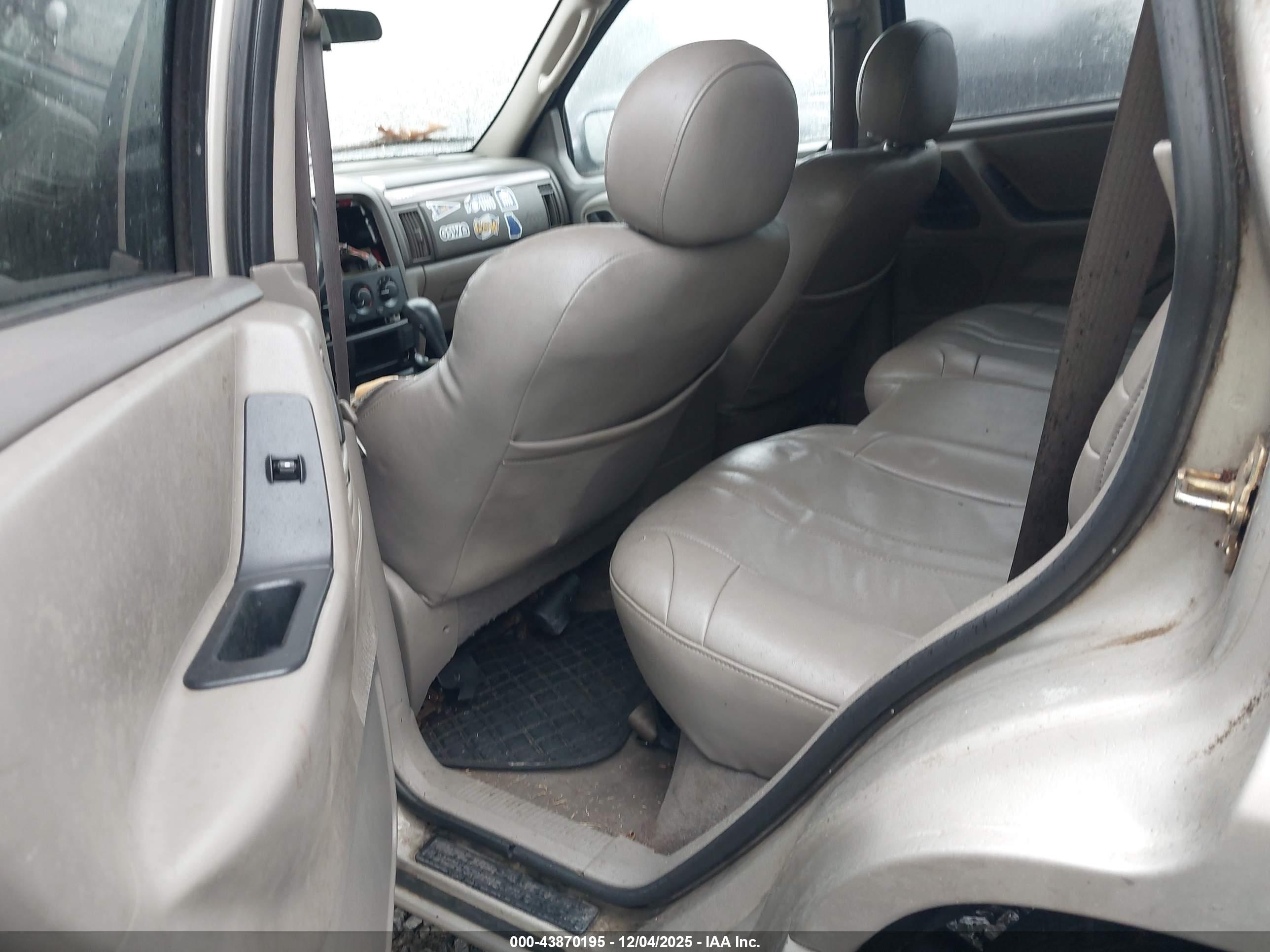 JEEP GRAND image 8