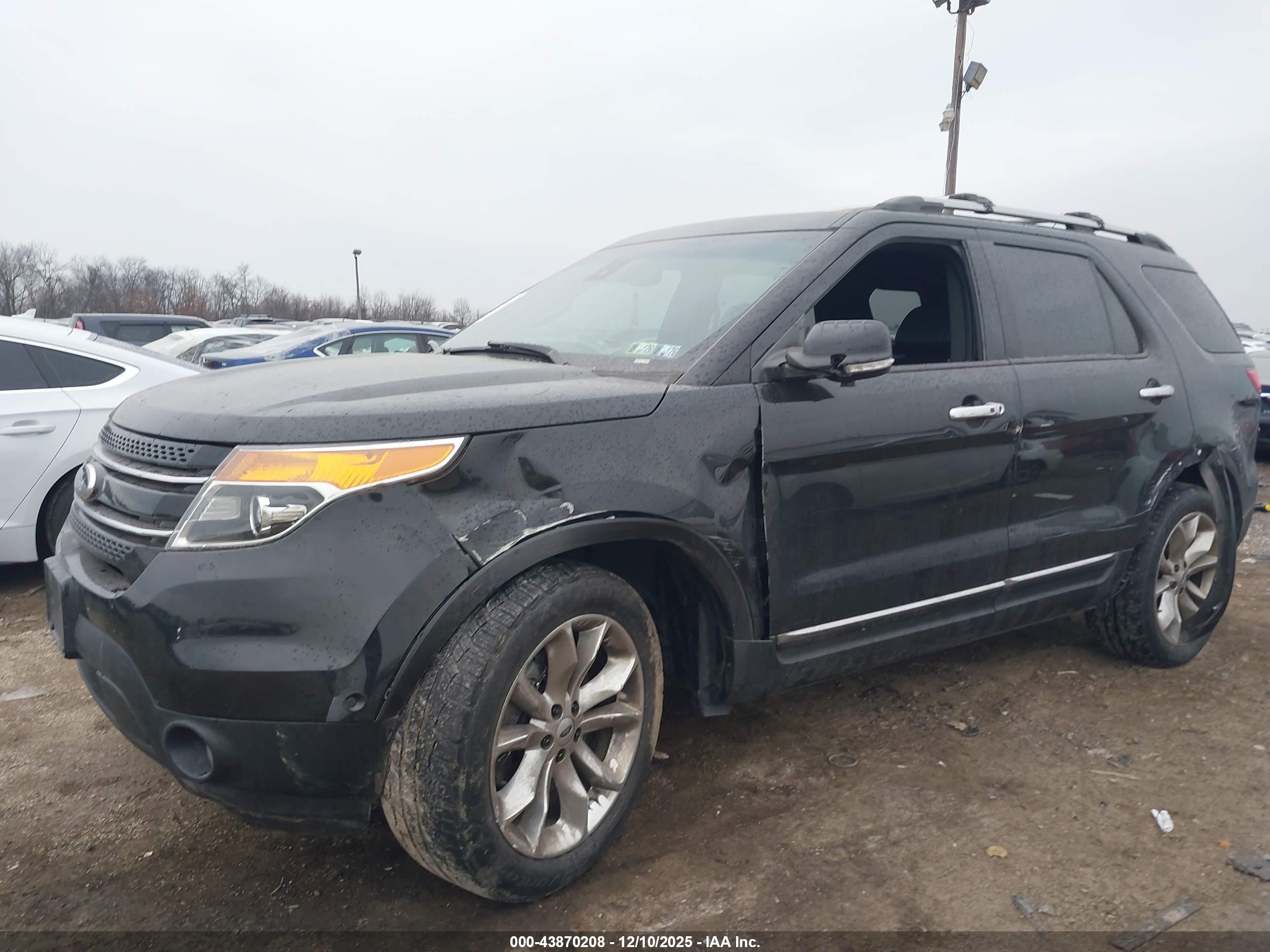FORD EXPLORER image 6