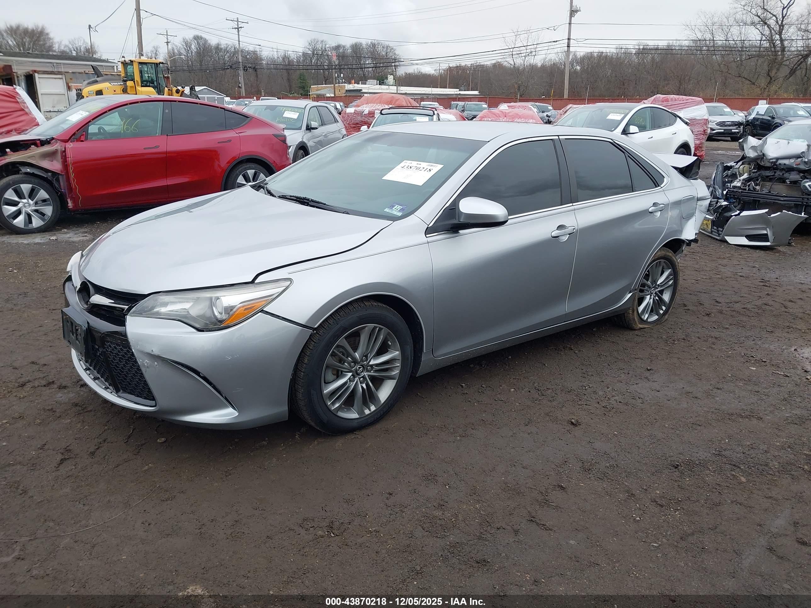 TOYOTA CAMRY image 2