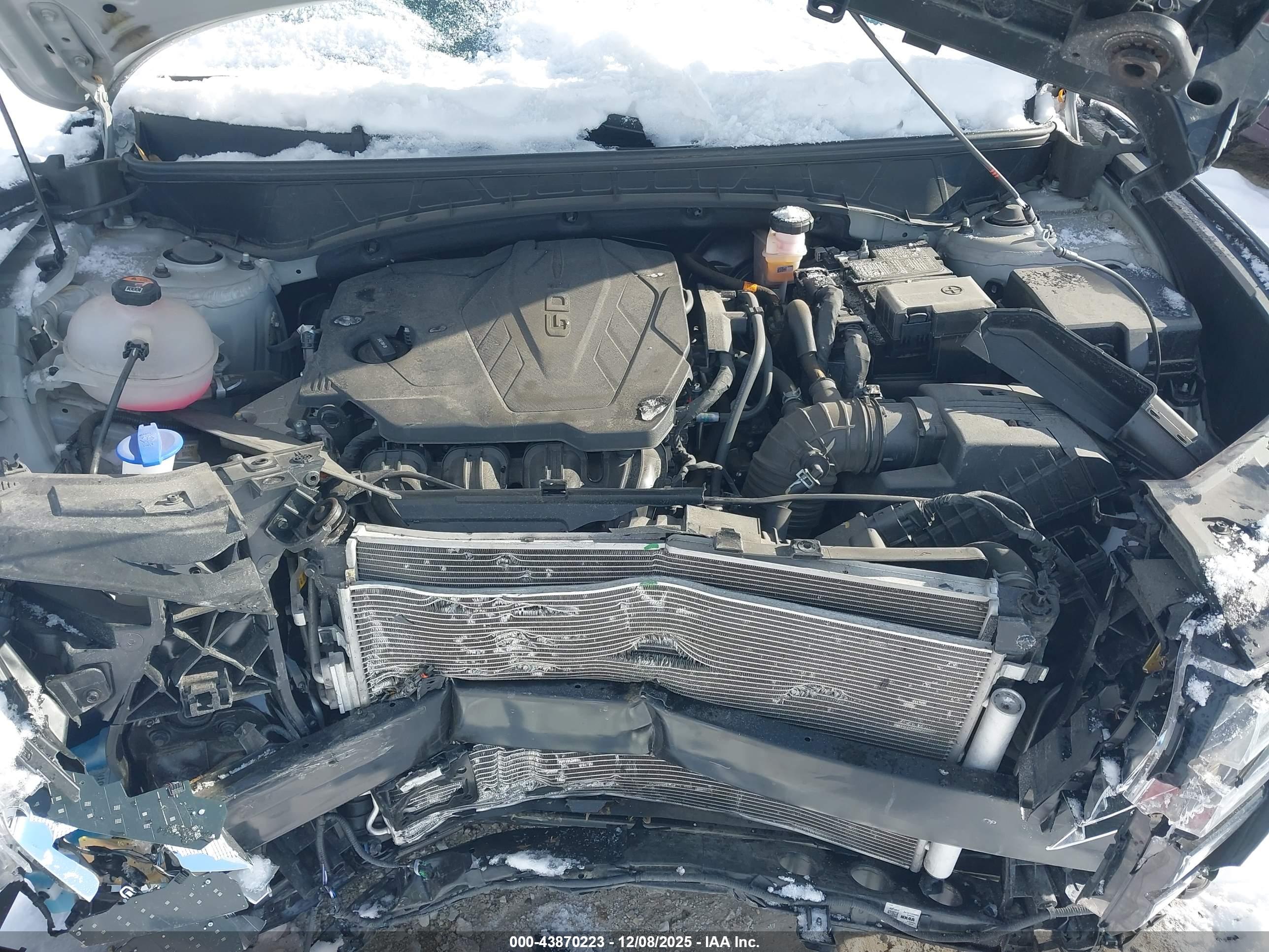 HYUNDAI TUCSON image 10