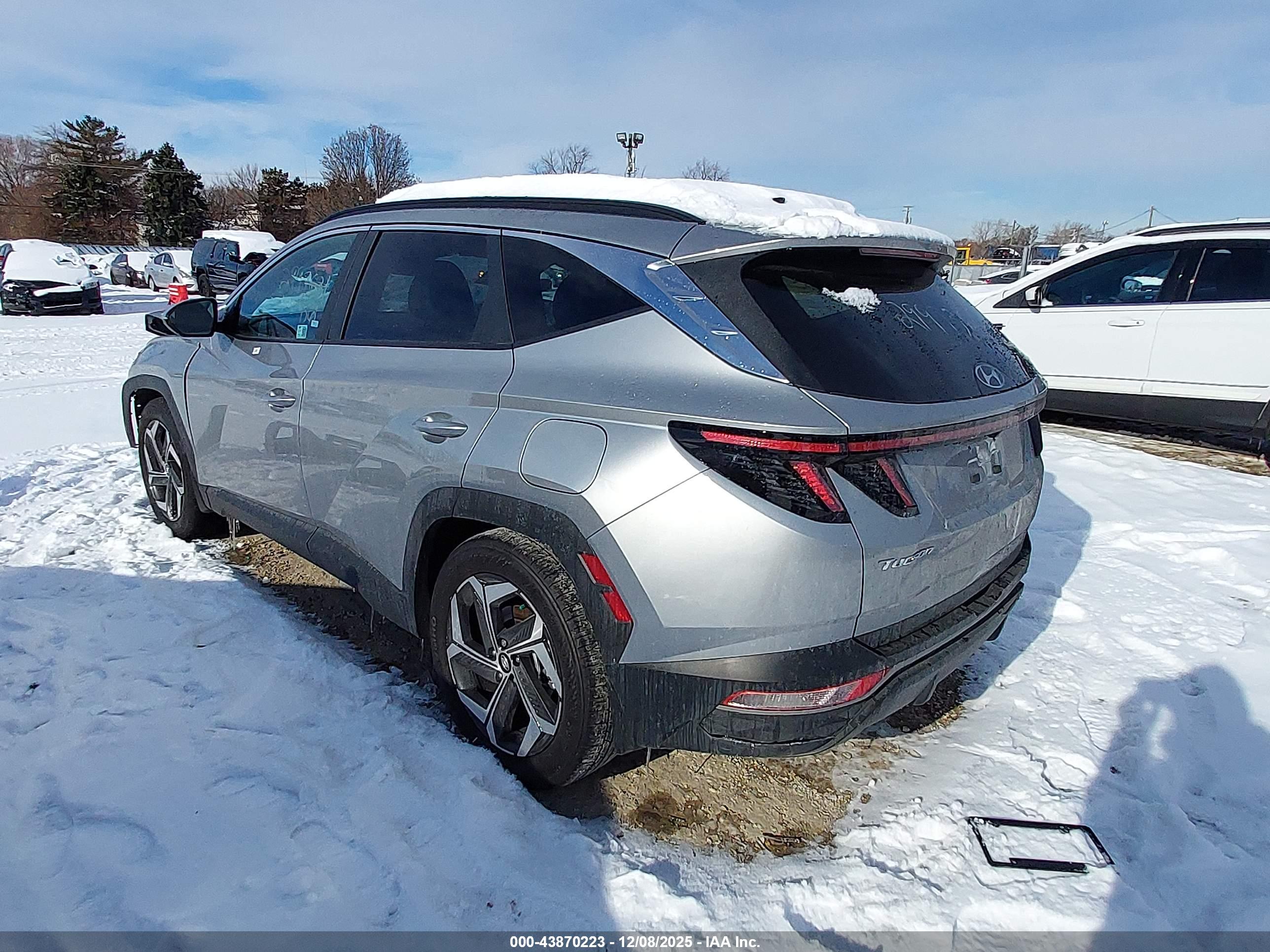 HYUNDAI TUCSON image 3