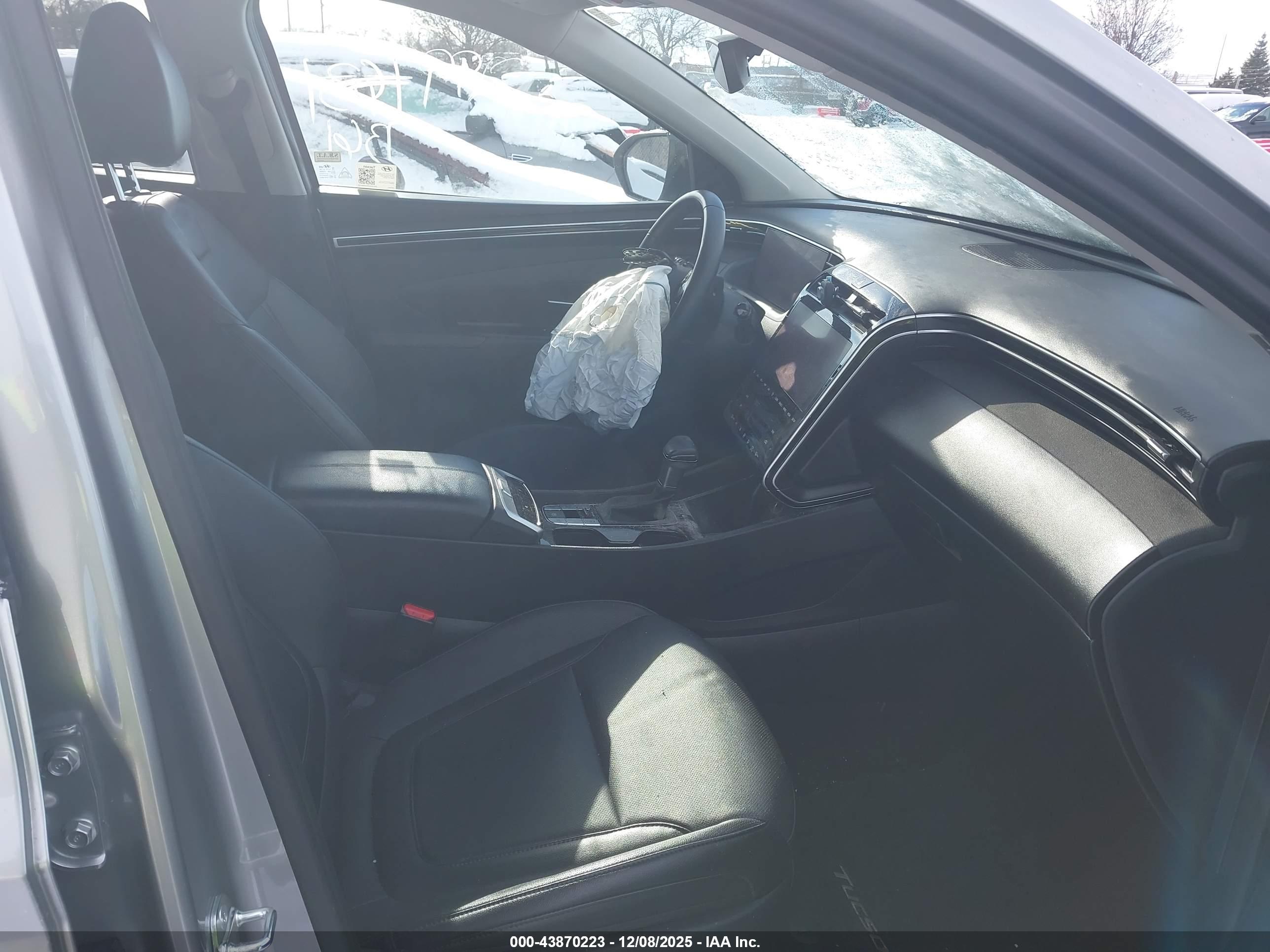 HYUNDAI TUCSON image 5