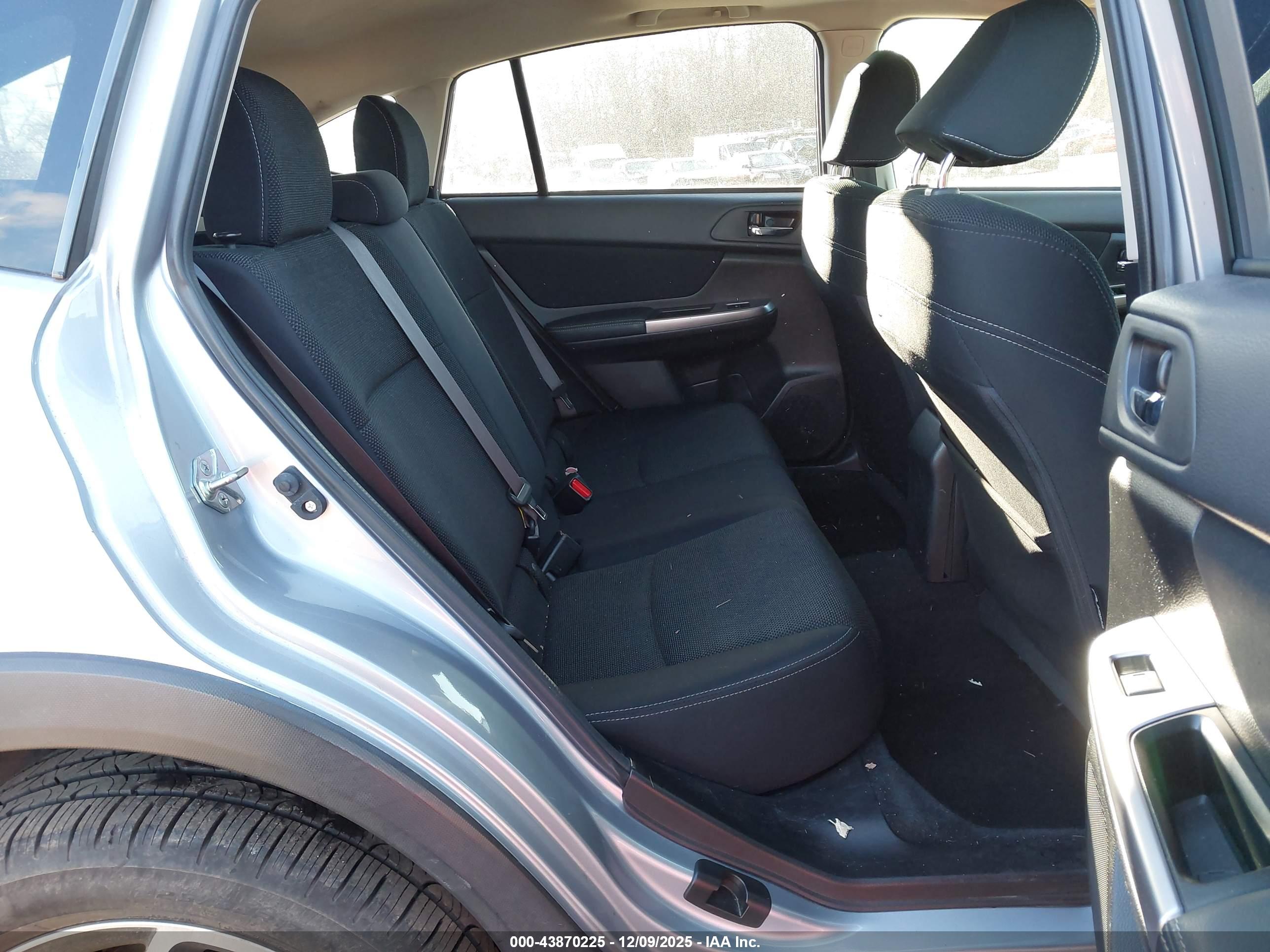 SUBARU XV image 8
