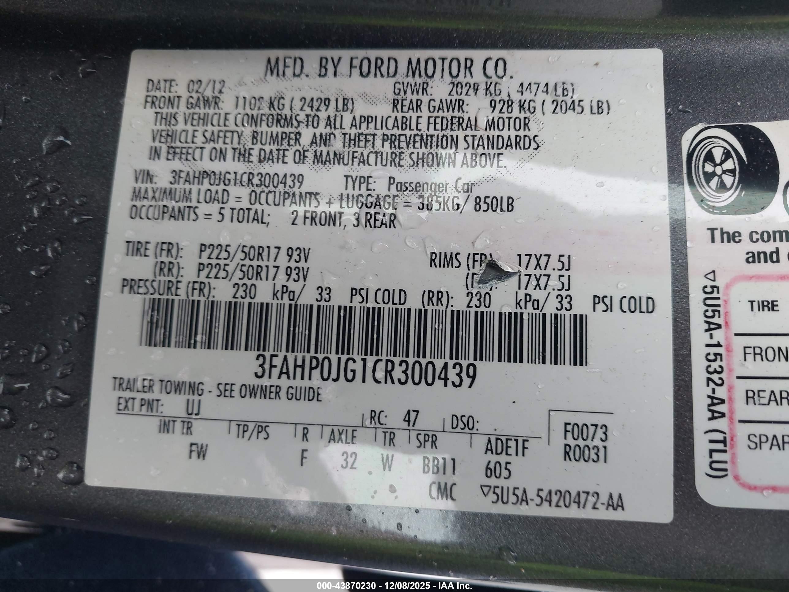 FORD FUSION image 9