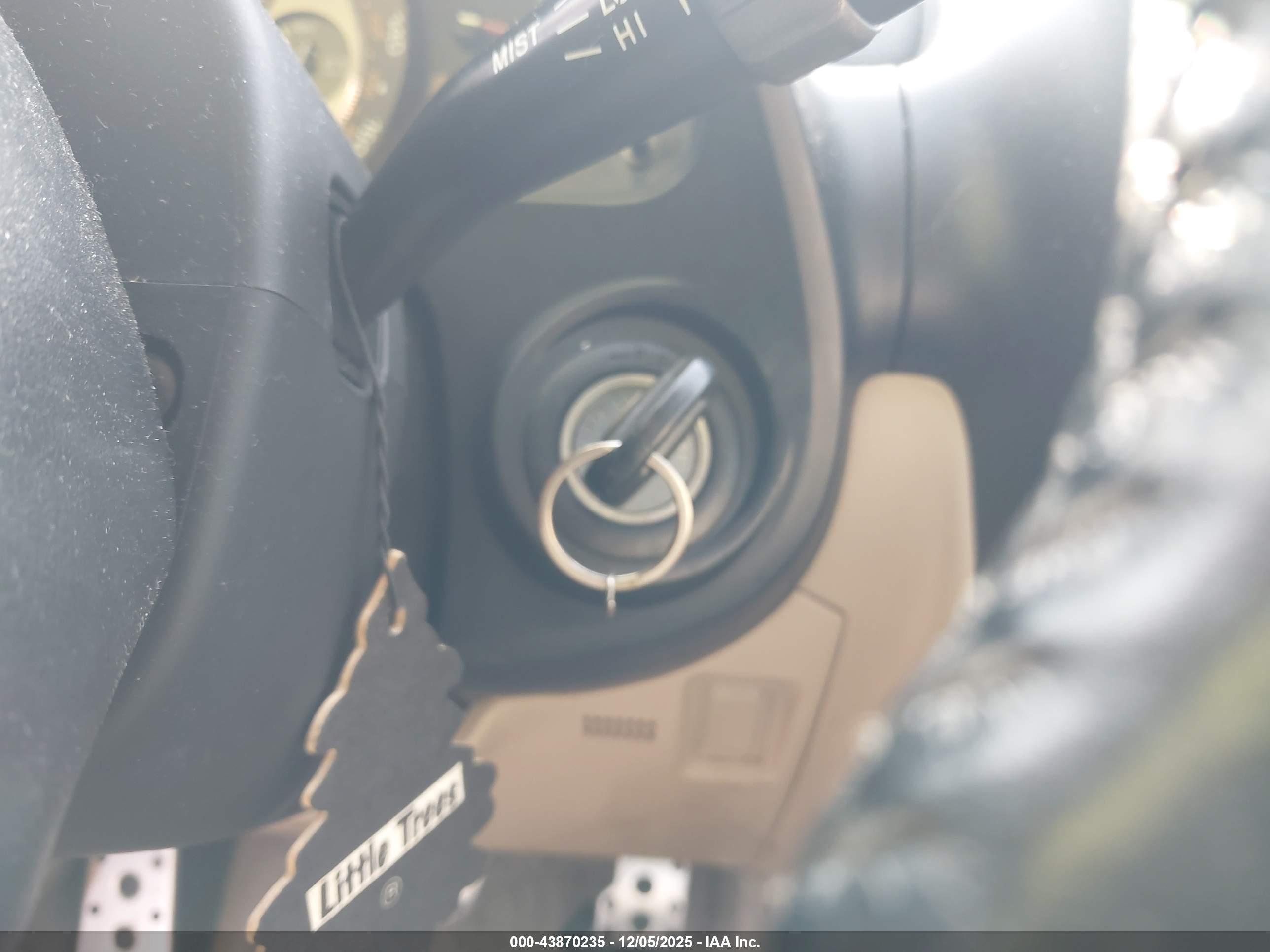 LEXUS IS image 11