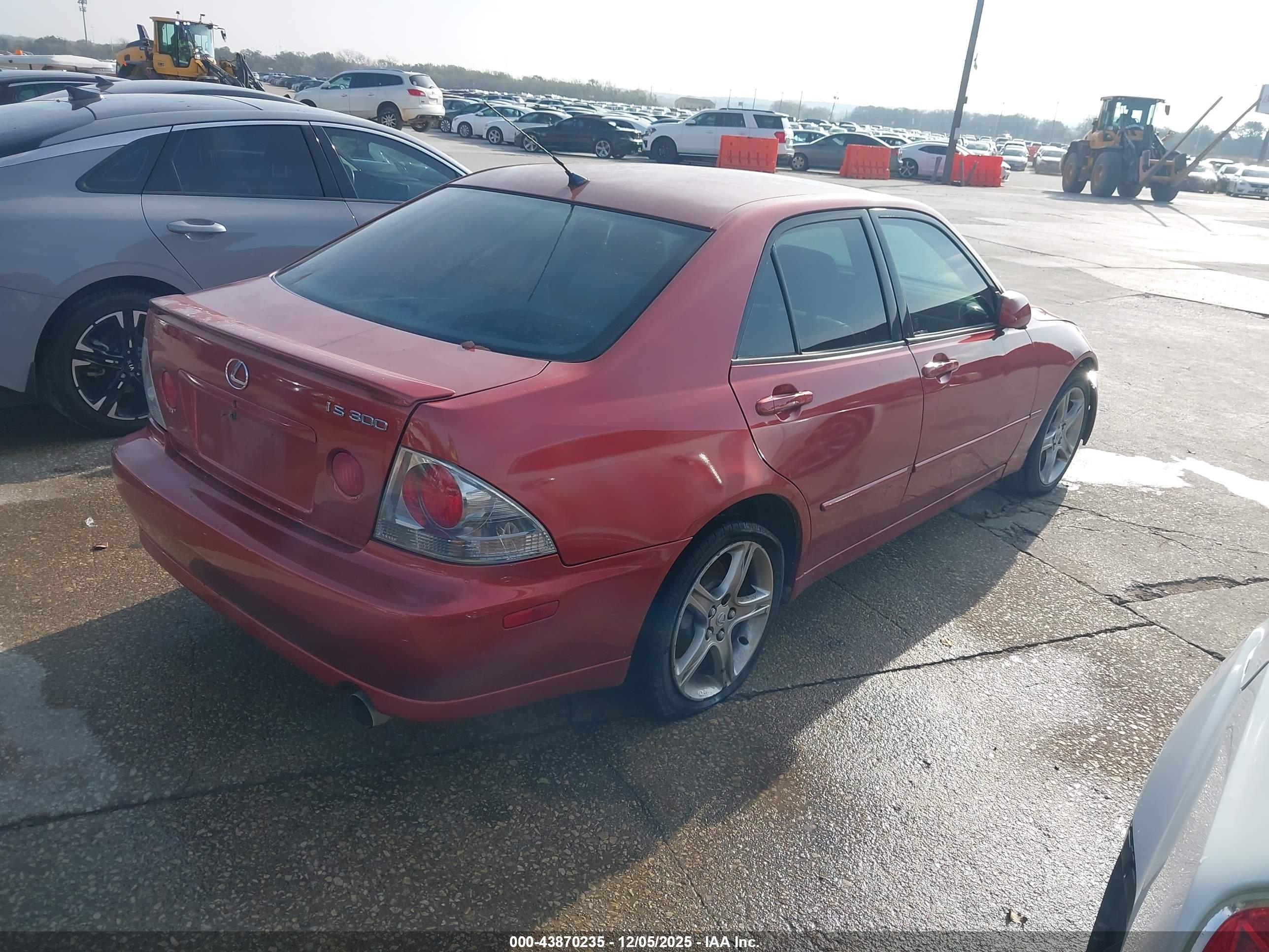 LEXUS IS image 4