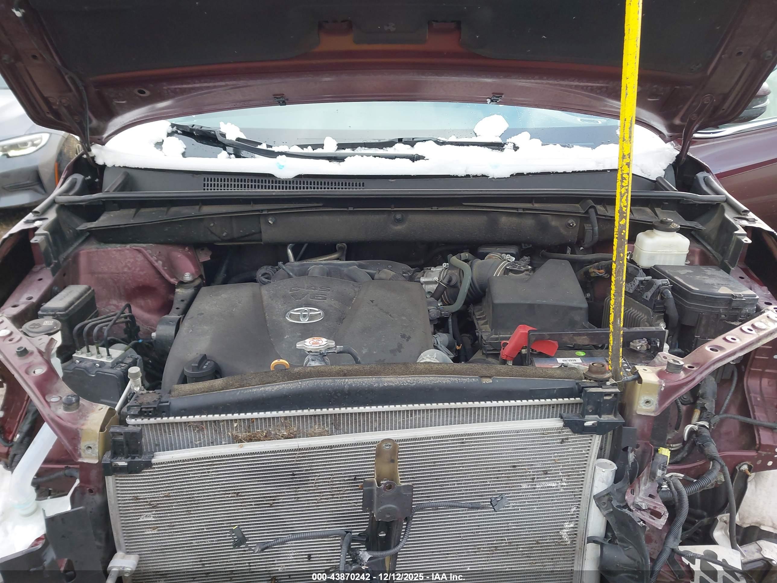 TOYOTA HIGHLANDER image 10