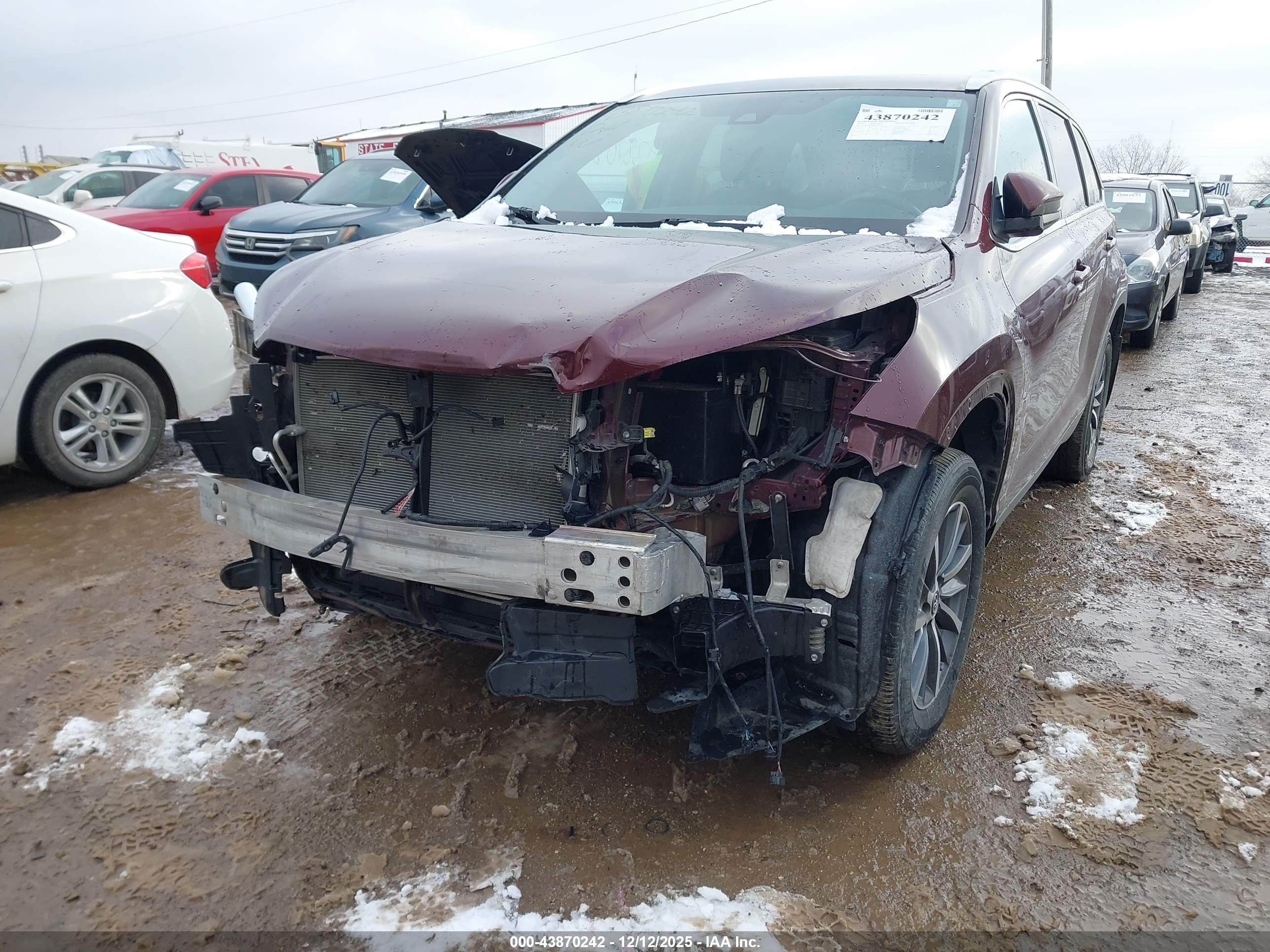 TOYOTA HIGHLANDER image 6