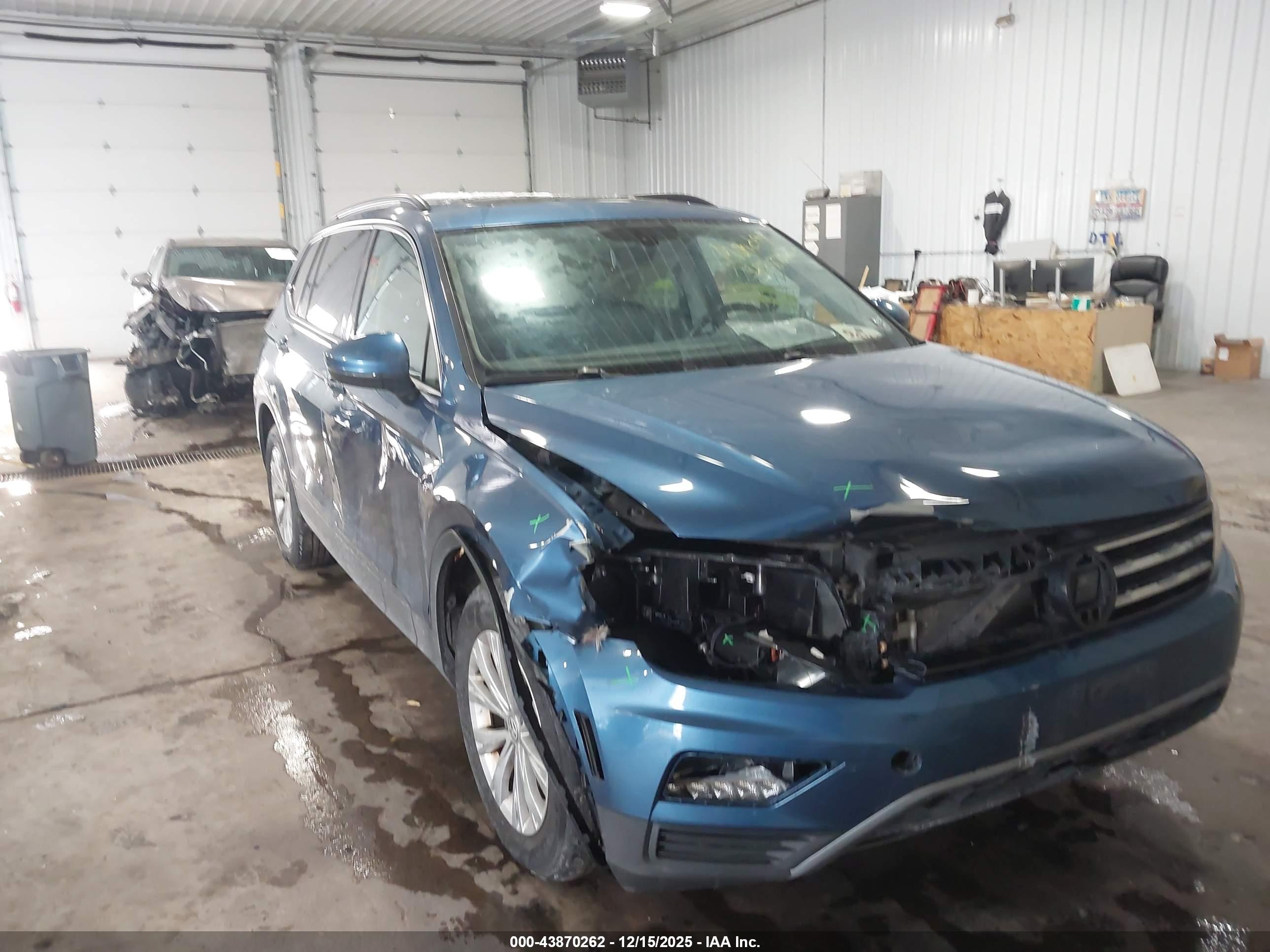 VOLKSWAGEN TIGUAN image 6
